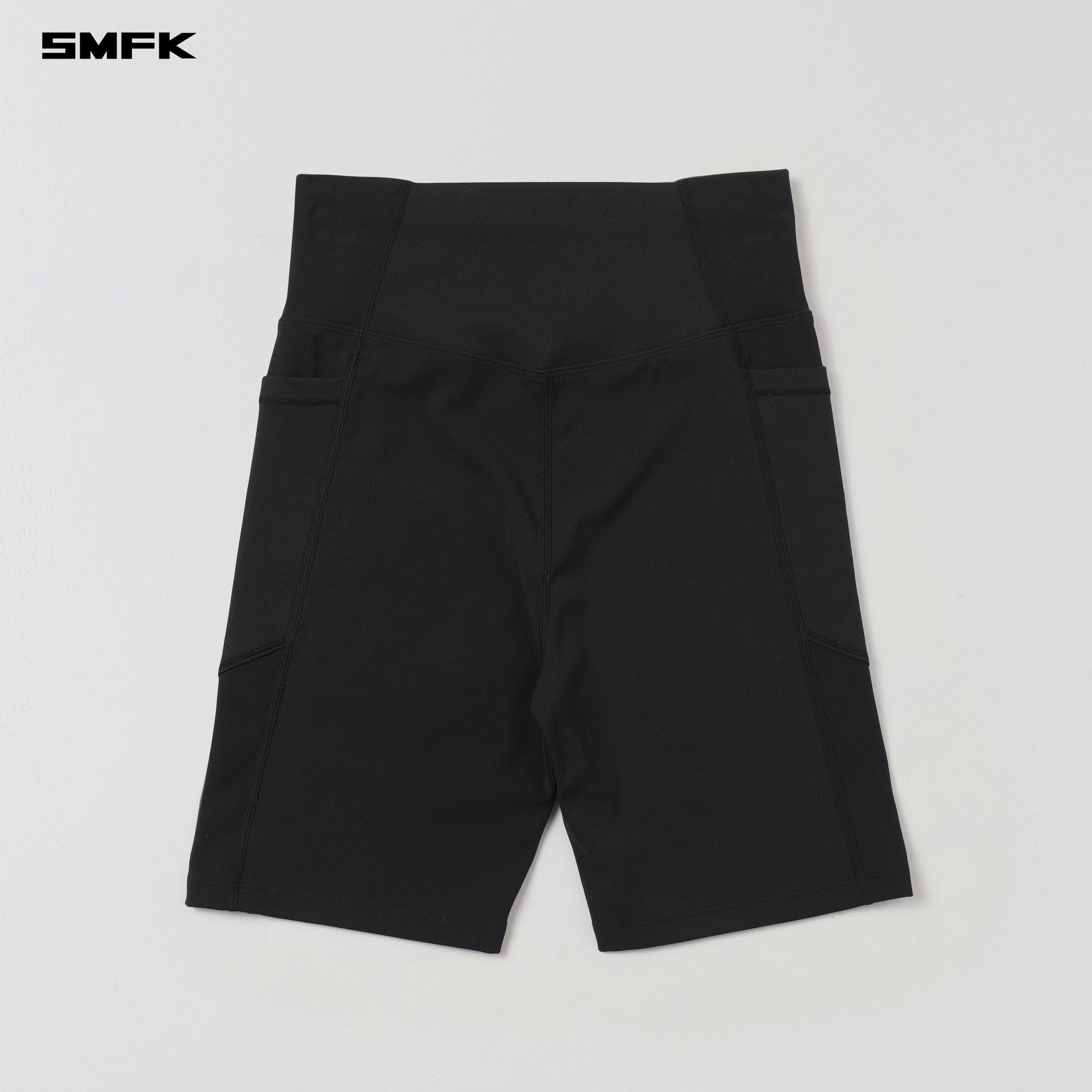 FOCUS GYM RUNNER SHORTS/Lycra Nylon WILD BLACK