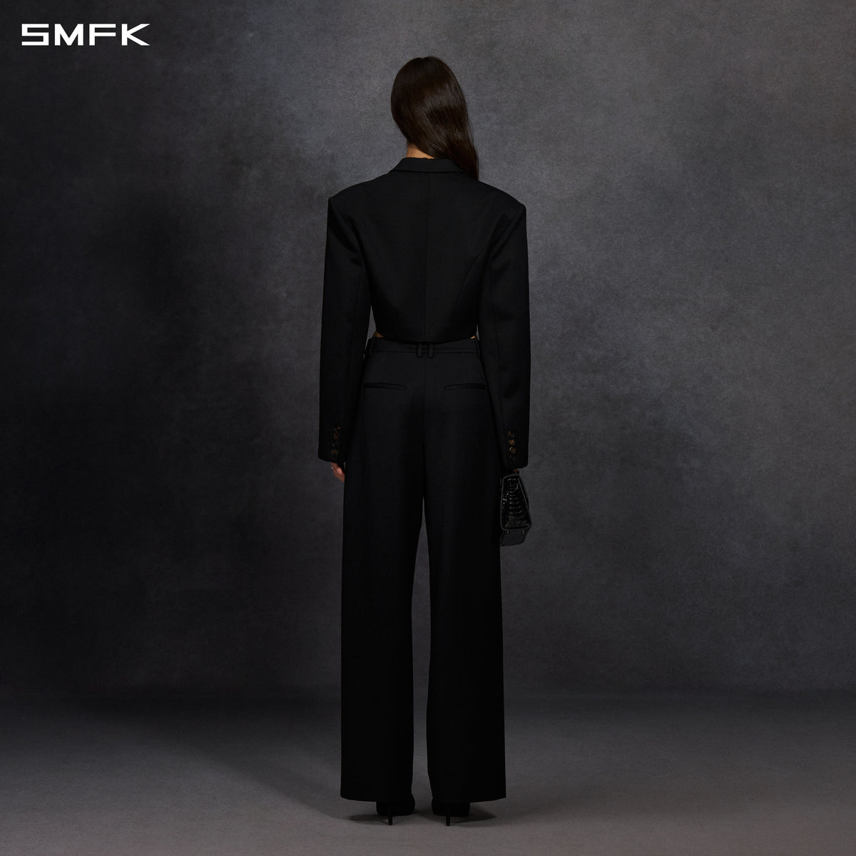 MYTH AEOLUS SYMMETRY SHORT SUIT/WOOL WILD BLACK