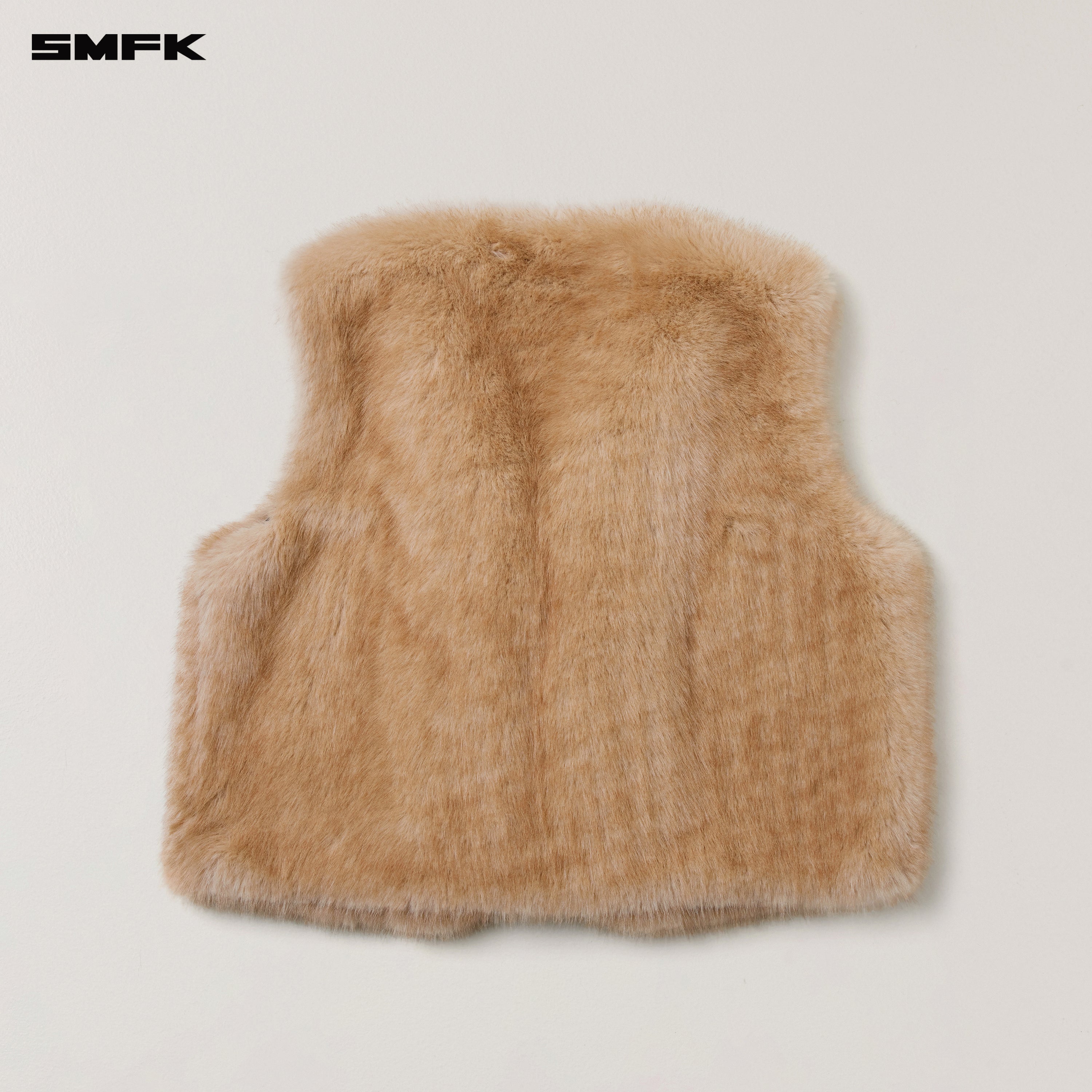 十字架の像の巨大なファーベスト/フェイクファーサンド