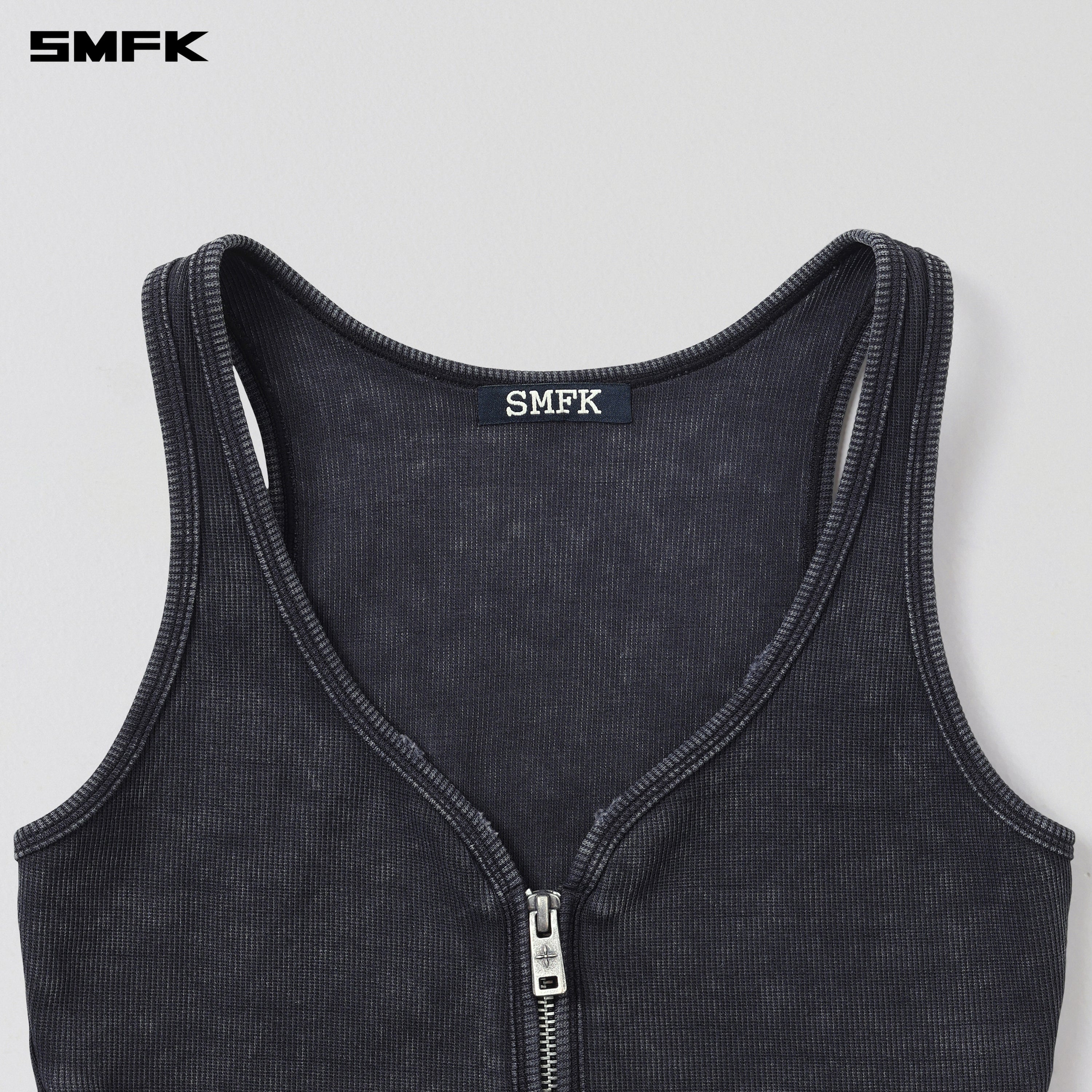 VINTAGE ROVE ZIP TANK/FADE DYE VANISH BLACK