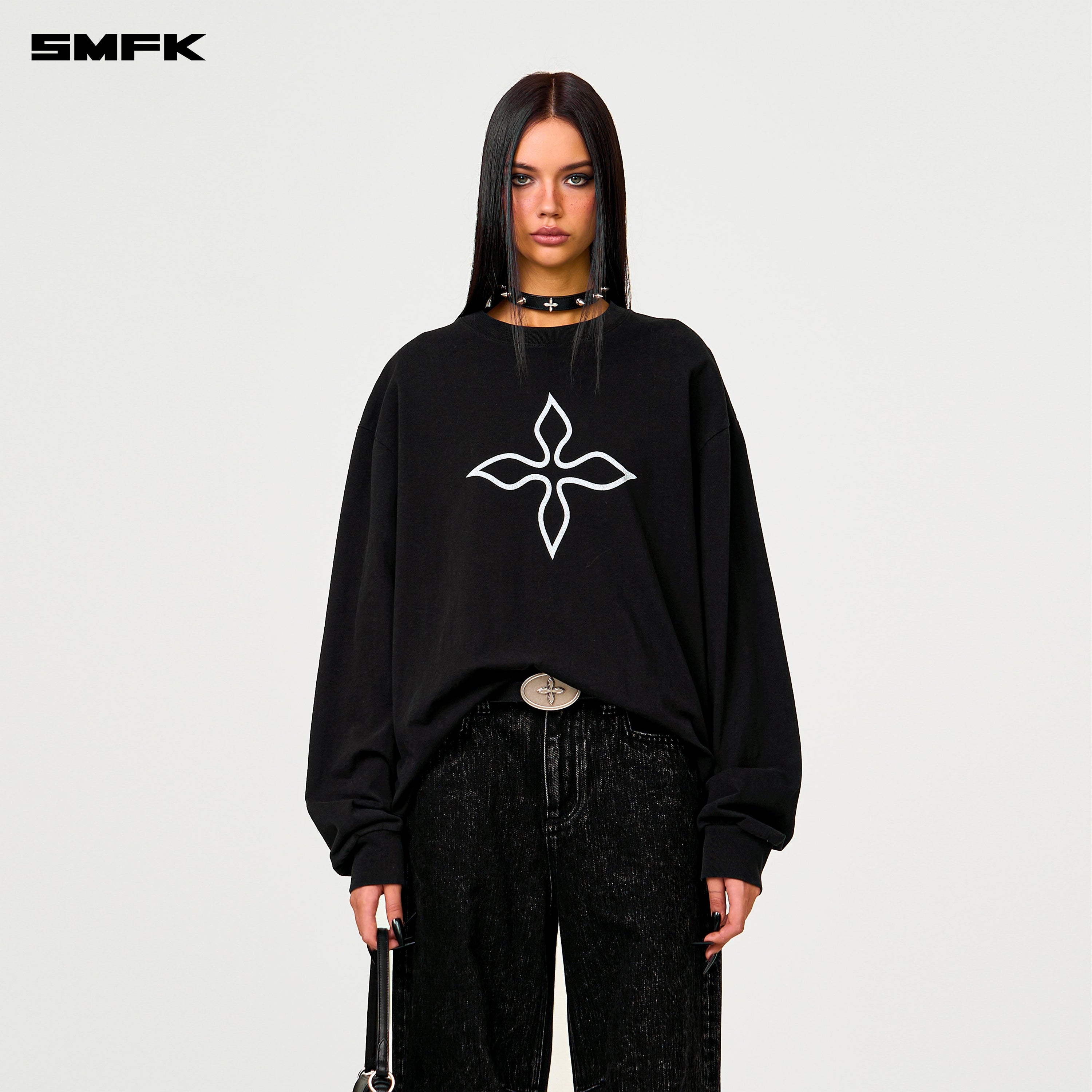 Compass Black Magnolia Oversize Sweatshirt - SMFK Official