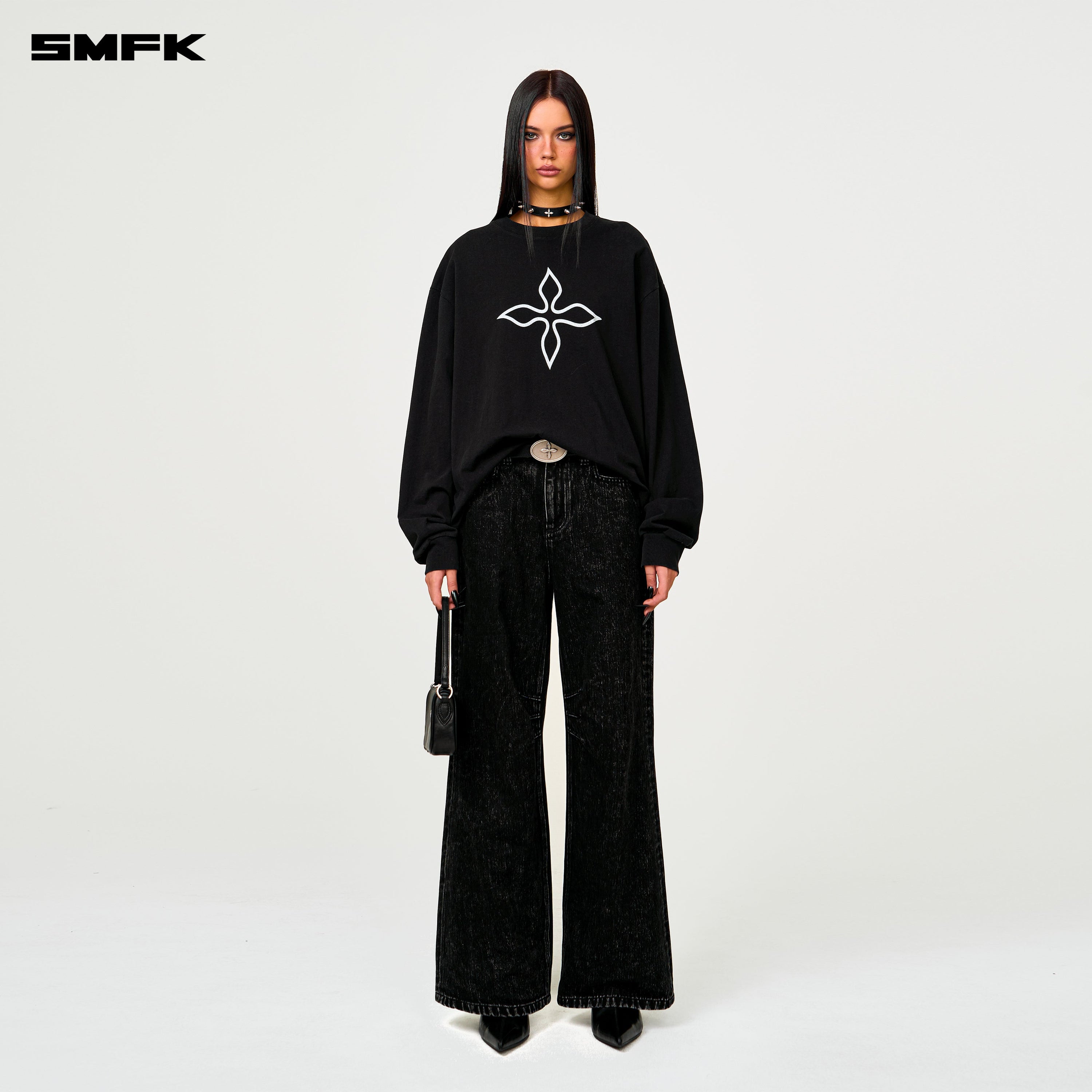 Compass Black Magnolia Oversize Sweatshirt - SMFK Official