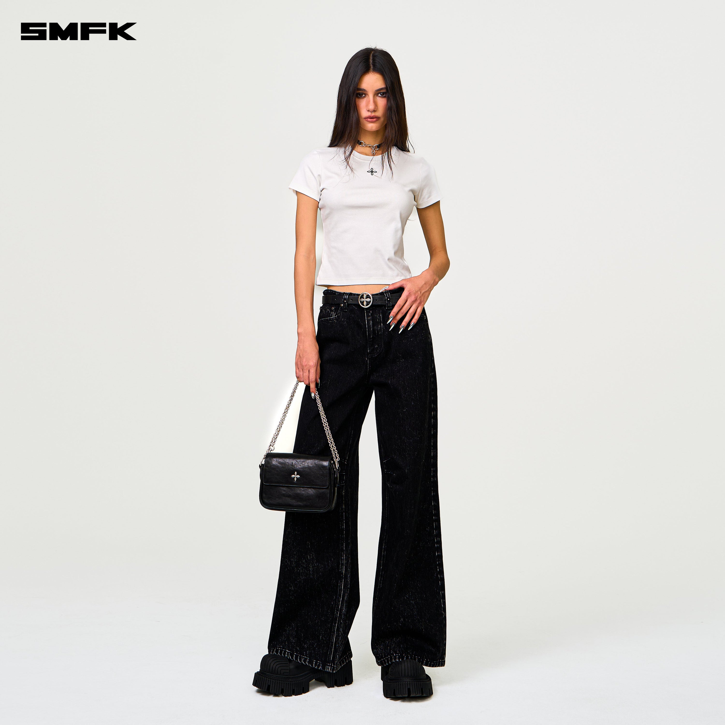 Compass Cross Classic Wide - Leg Jeans in Black - SMFK Official