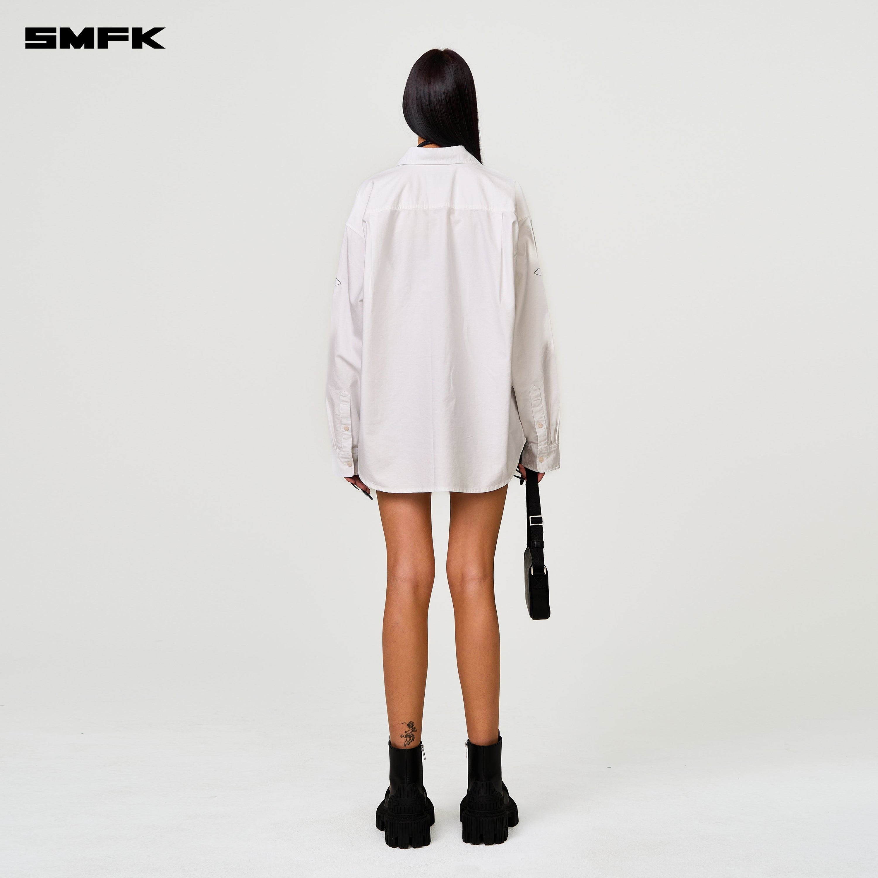 Compass Designer Oversize Shirt In White - SMFK Official