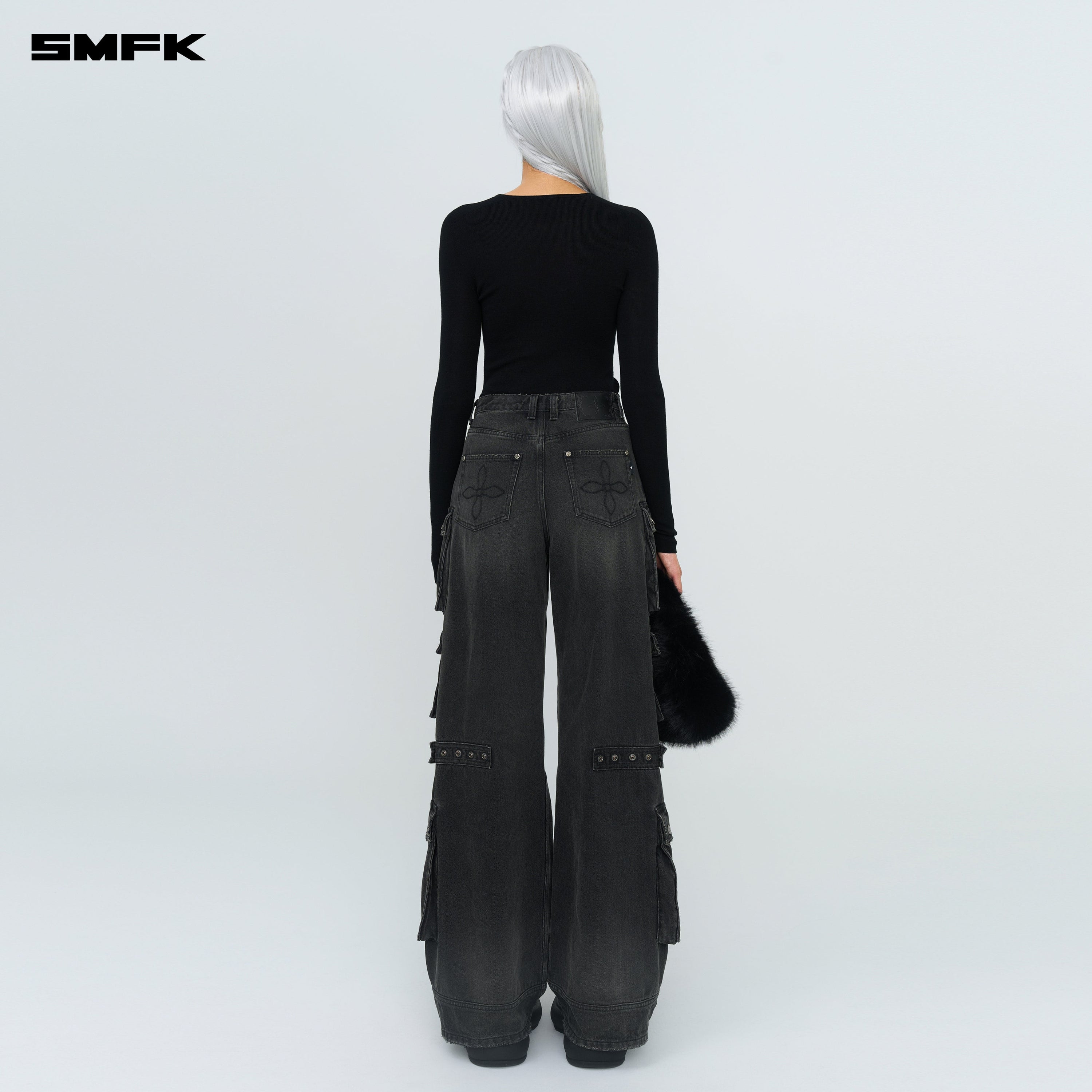 Compass Hug Knit Wool Top In Black - SMFK Official