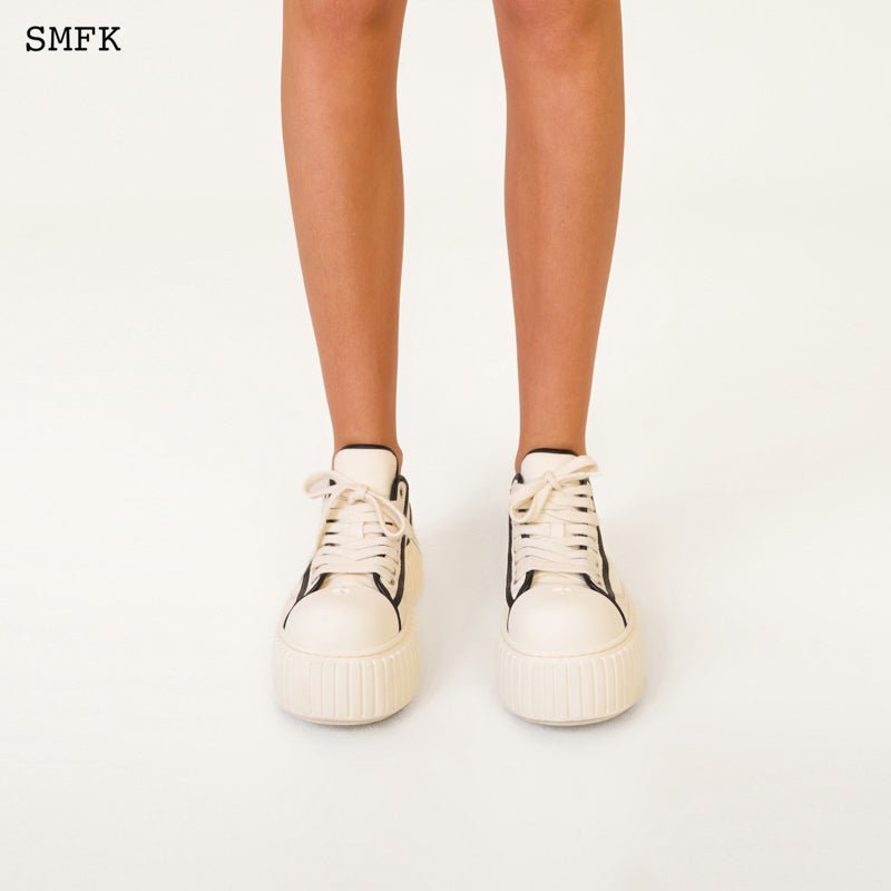 Compass Rove Skater Shoes White - SMFK Official