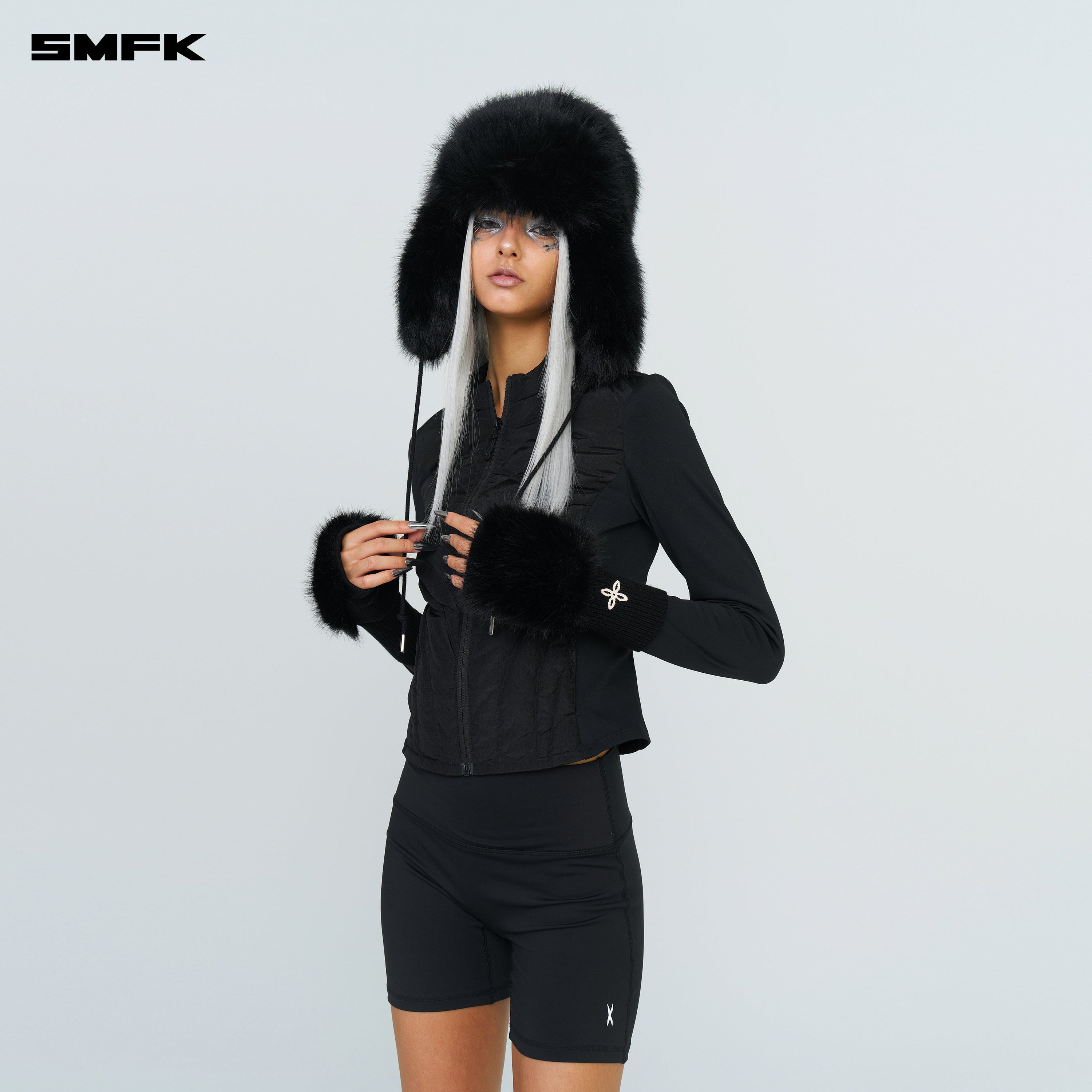 Compass Snowman Furry Gloves In Black - SMFK Official