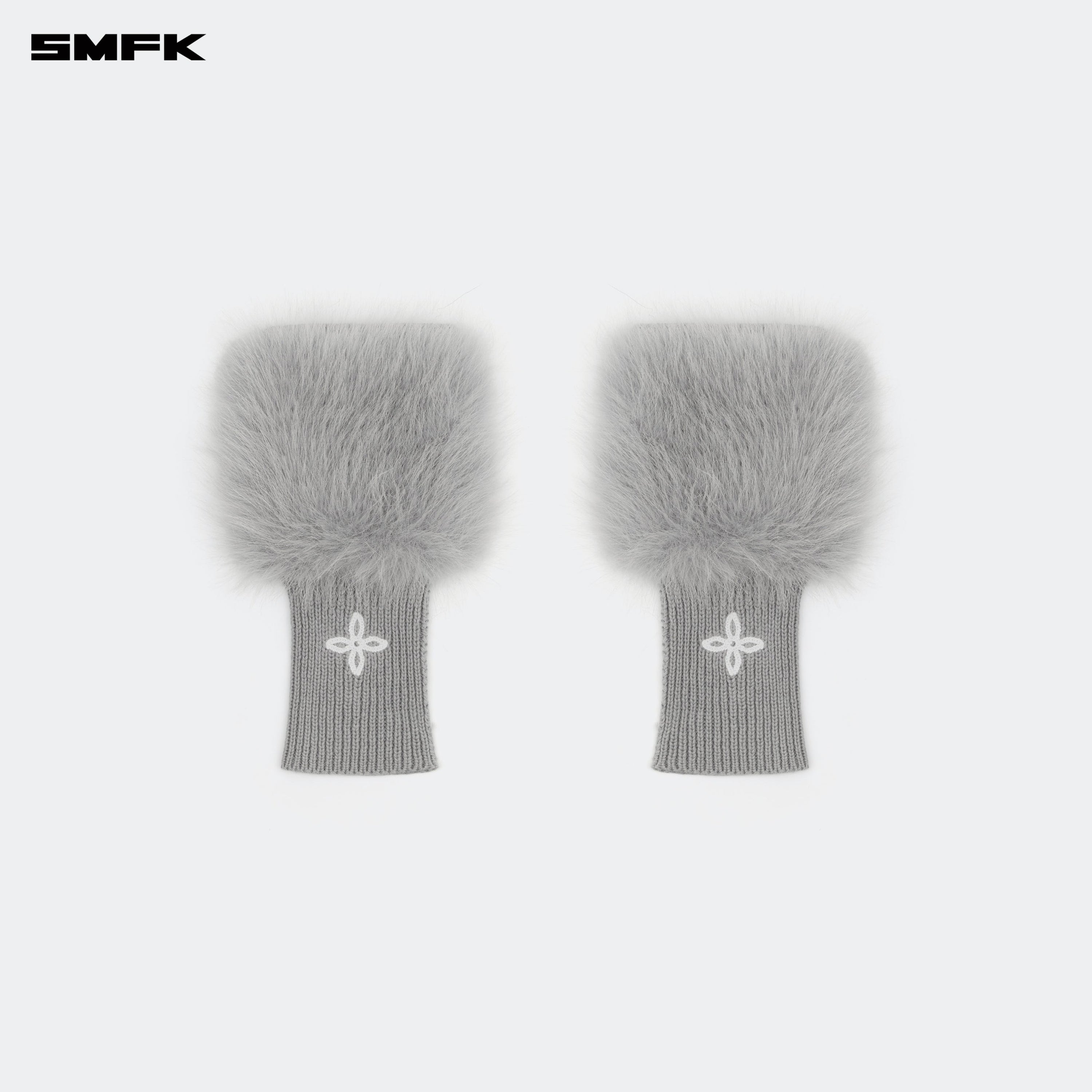 Compass Snowman Furry Gloves In Gray - SMFK Official