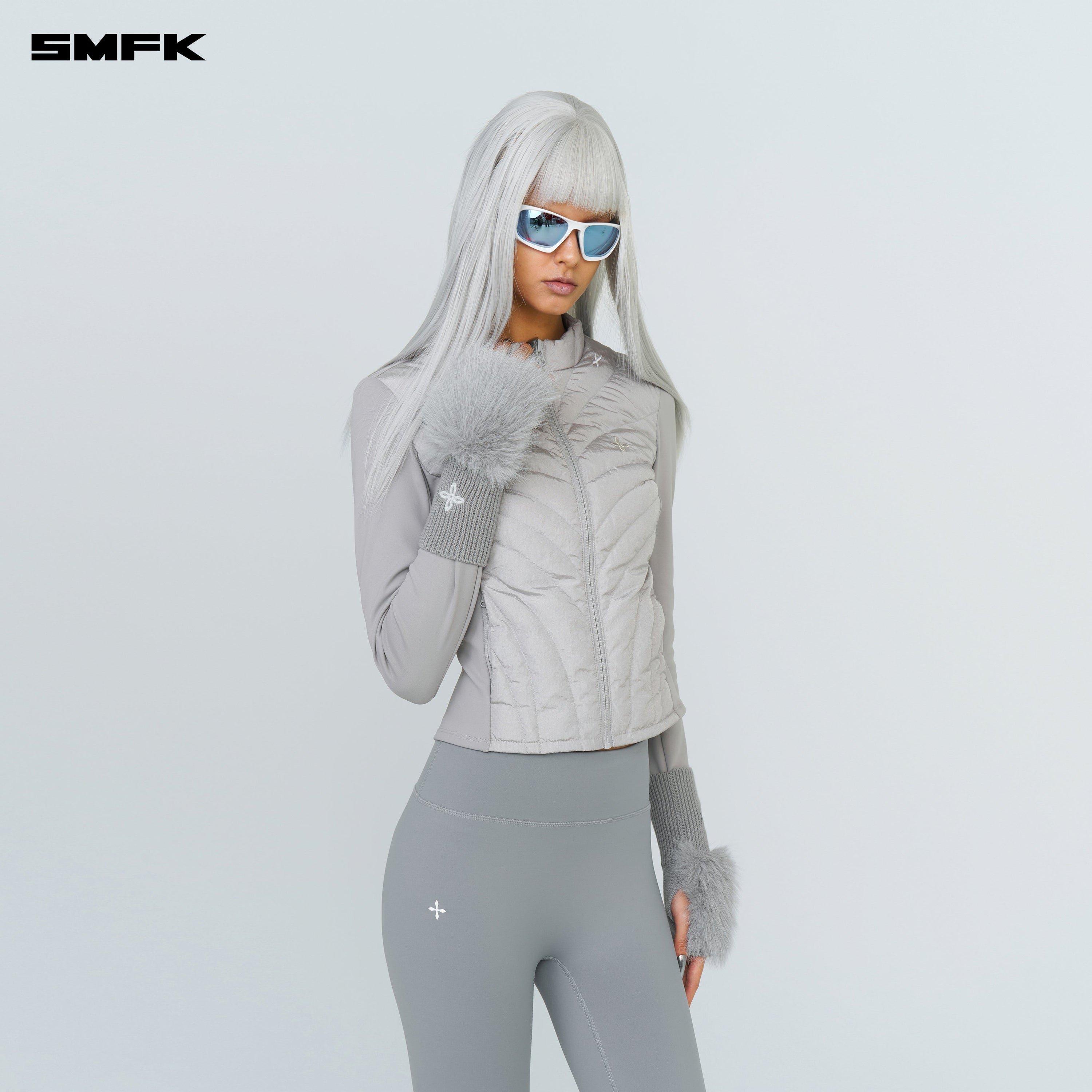 Compass Snowman Furry Gloves In Gray - SMFK Official