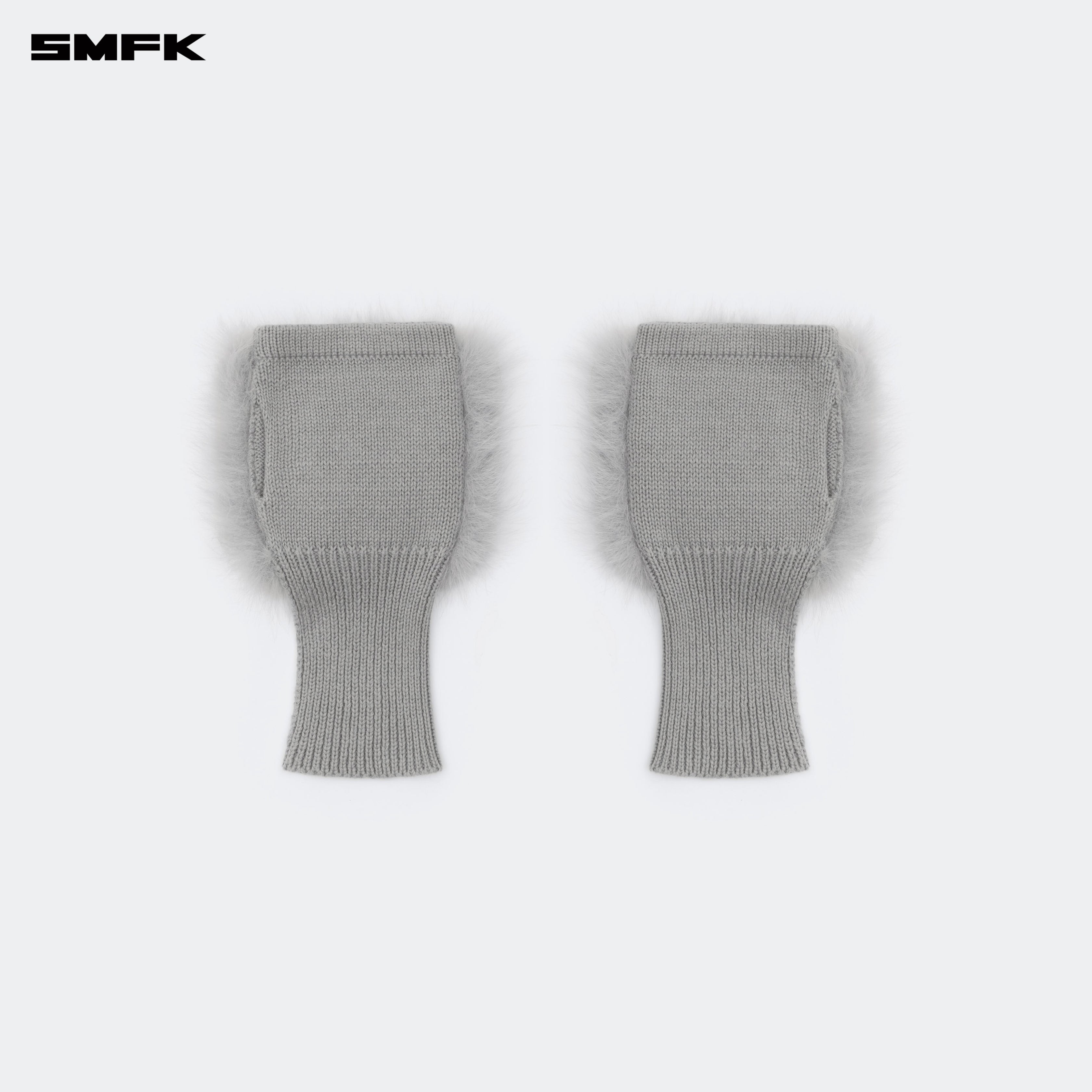 Compass Snowman Furry Gloves In Gray – SMFK Official