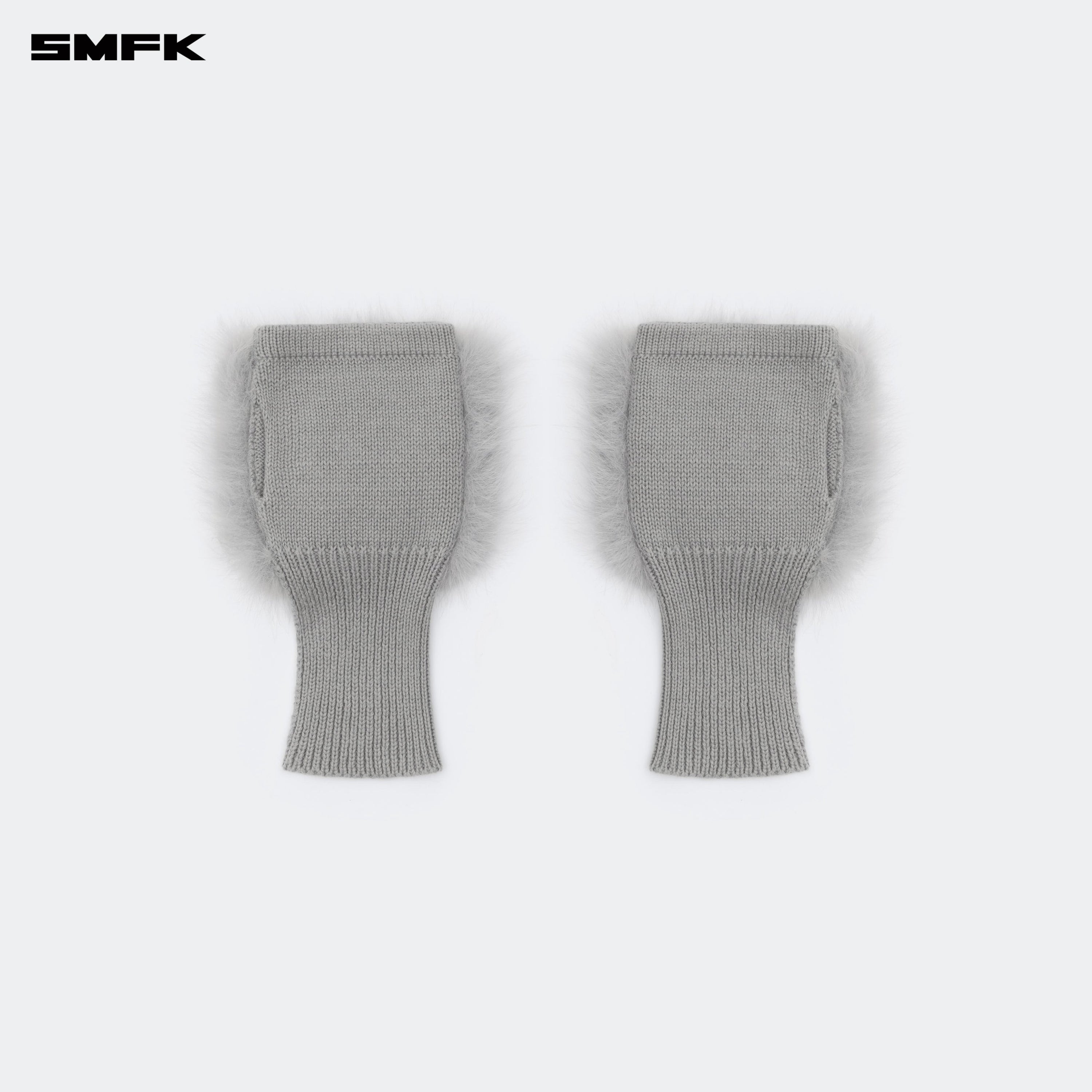 Compass Snowman Furry Gloves In Gray - SMFK Official