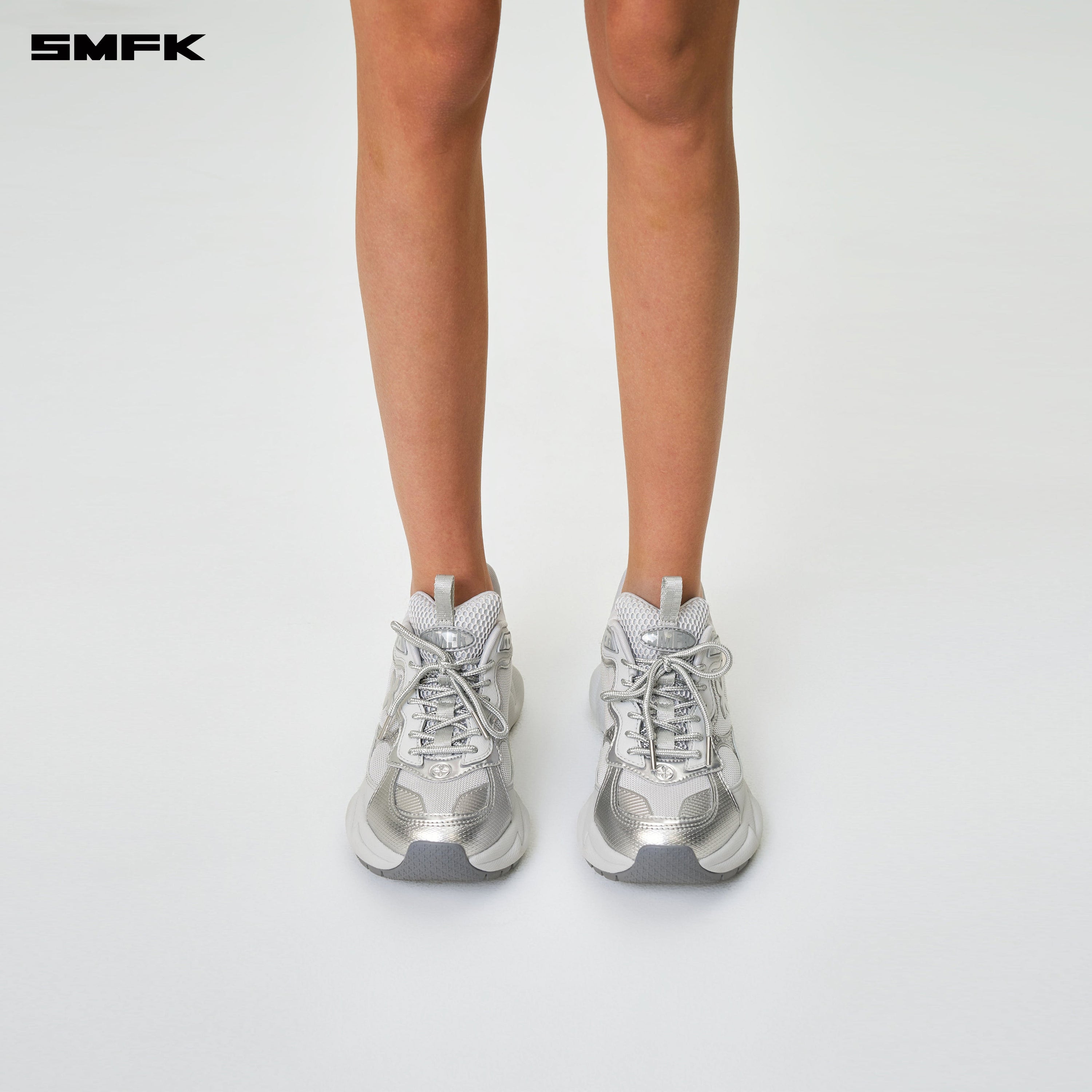 COMPASS WAVE Retro Jogging Shoes In Gray - SMFK Official