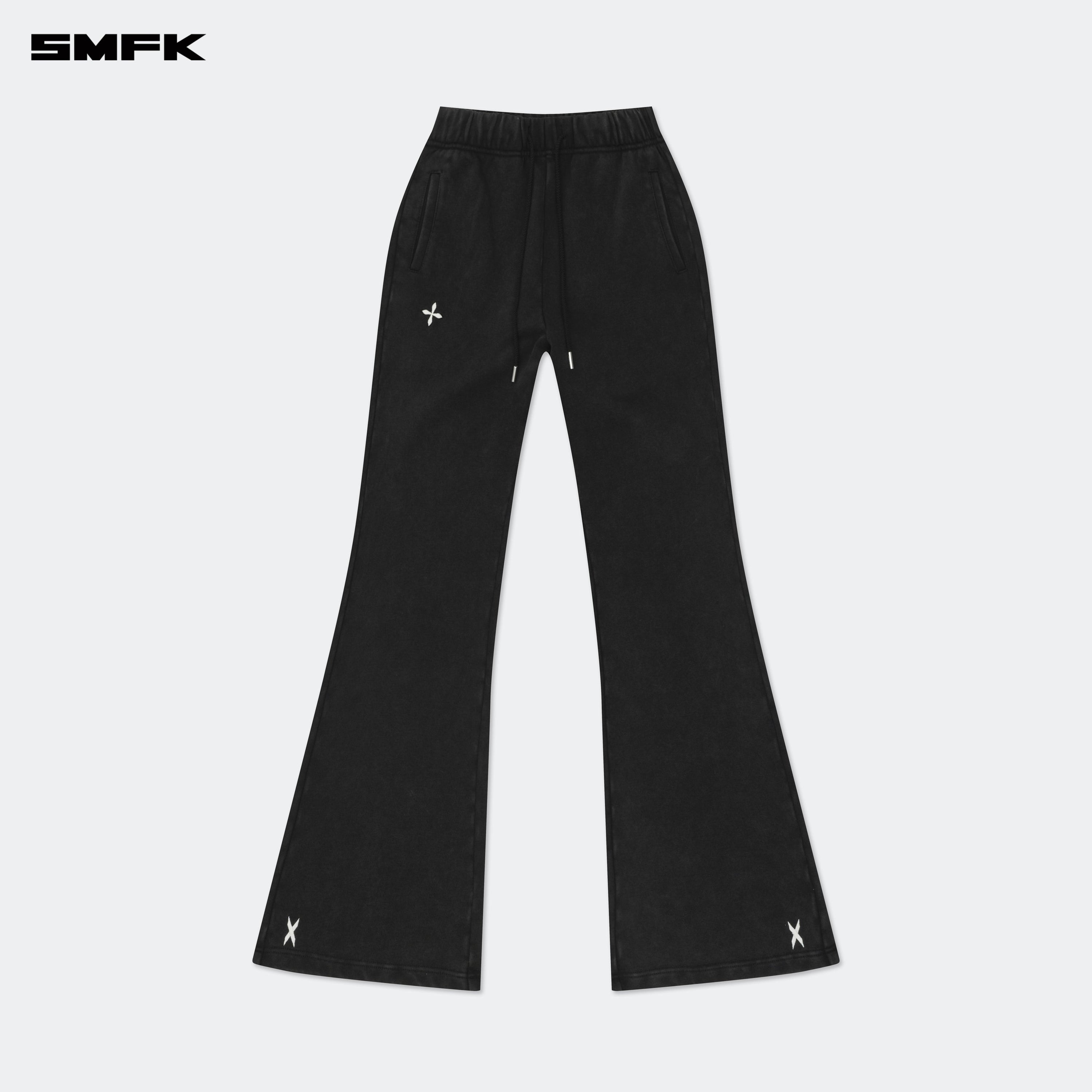 FUTURE Classic Flared Sweatpants In Black - SMFK Official