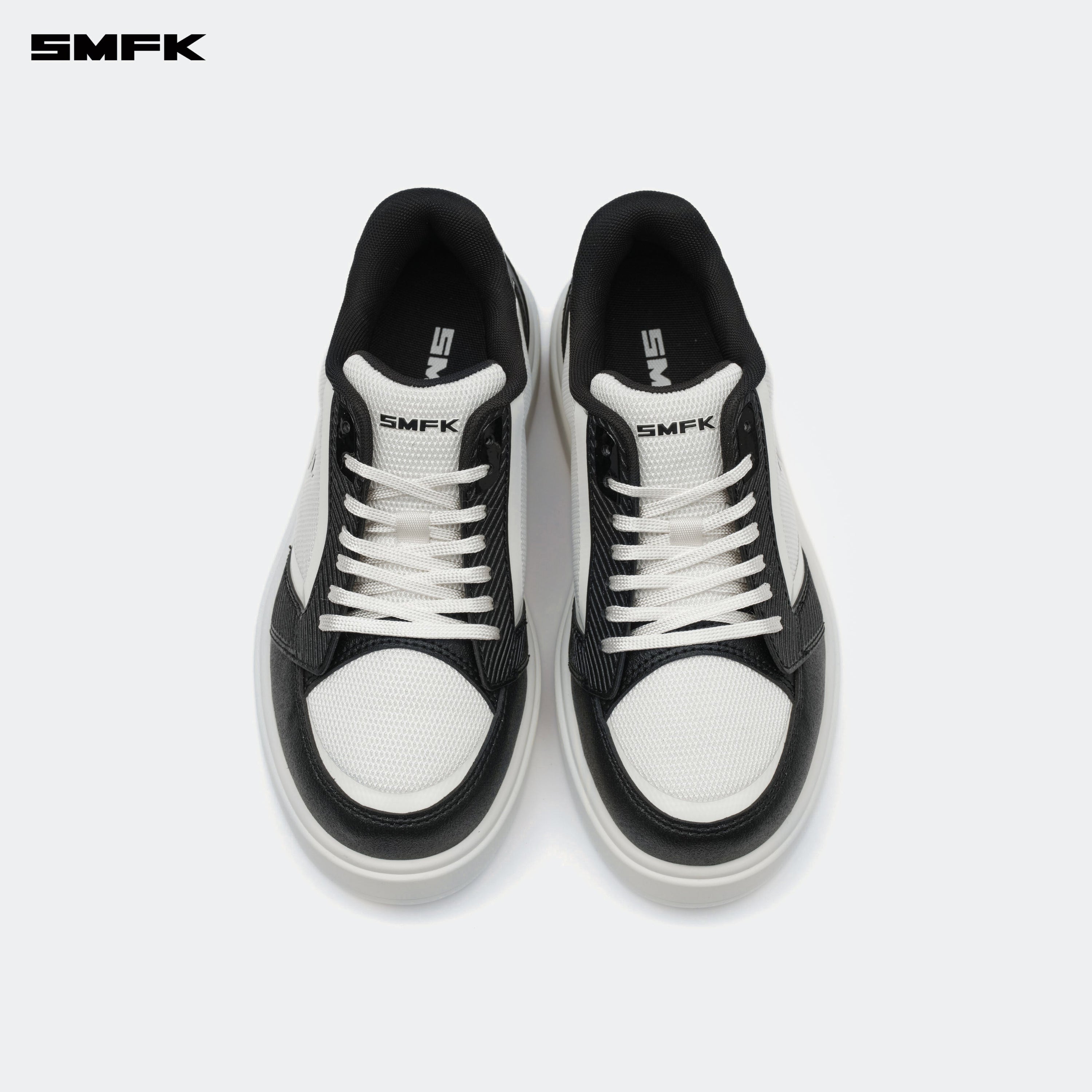 FUTURE RIPPLE GYM Low - Cut Fitness Shoes Black and White - SMFK Official