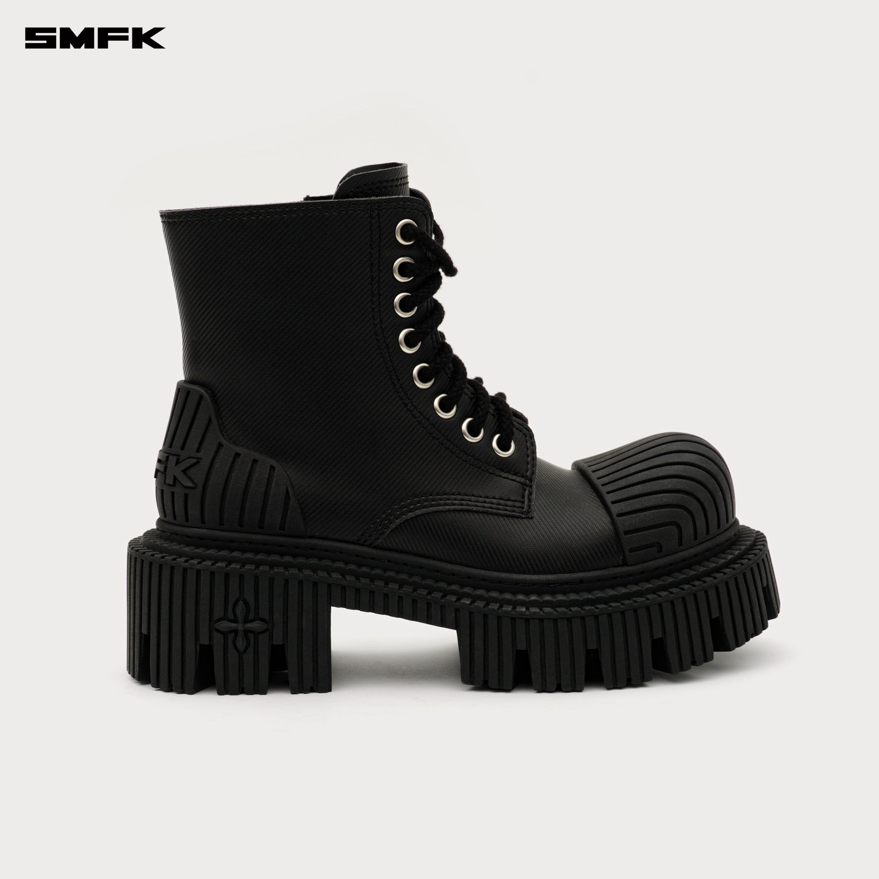 FUTURE RIPPLE Motorcycle Boots in Black - SMFK Official