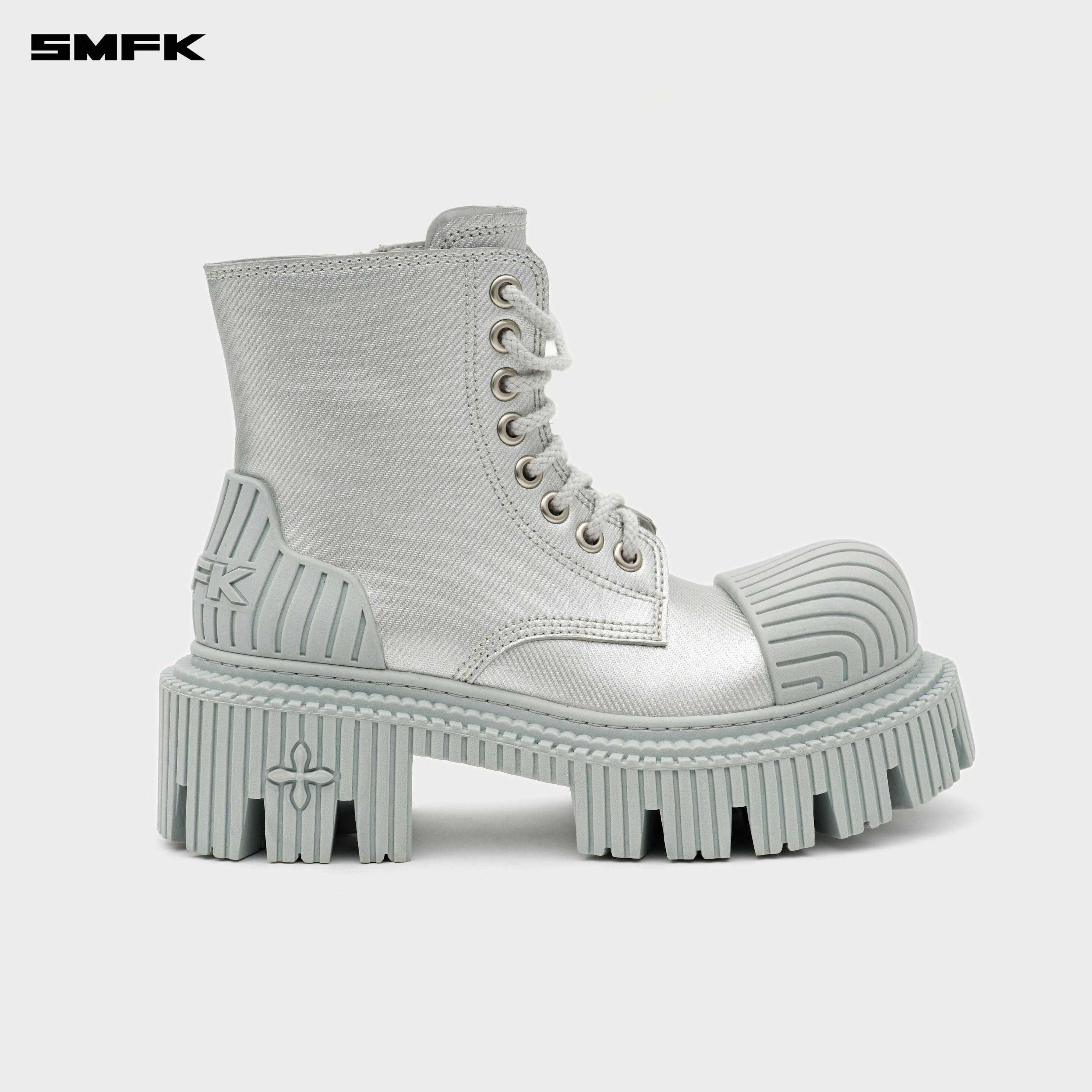 FUTURE RIPPLE Motorcycle Boots in Silver - SMFK Official