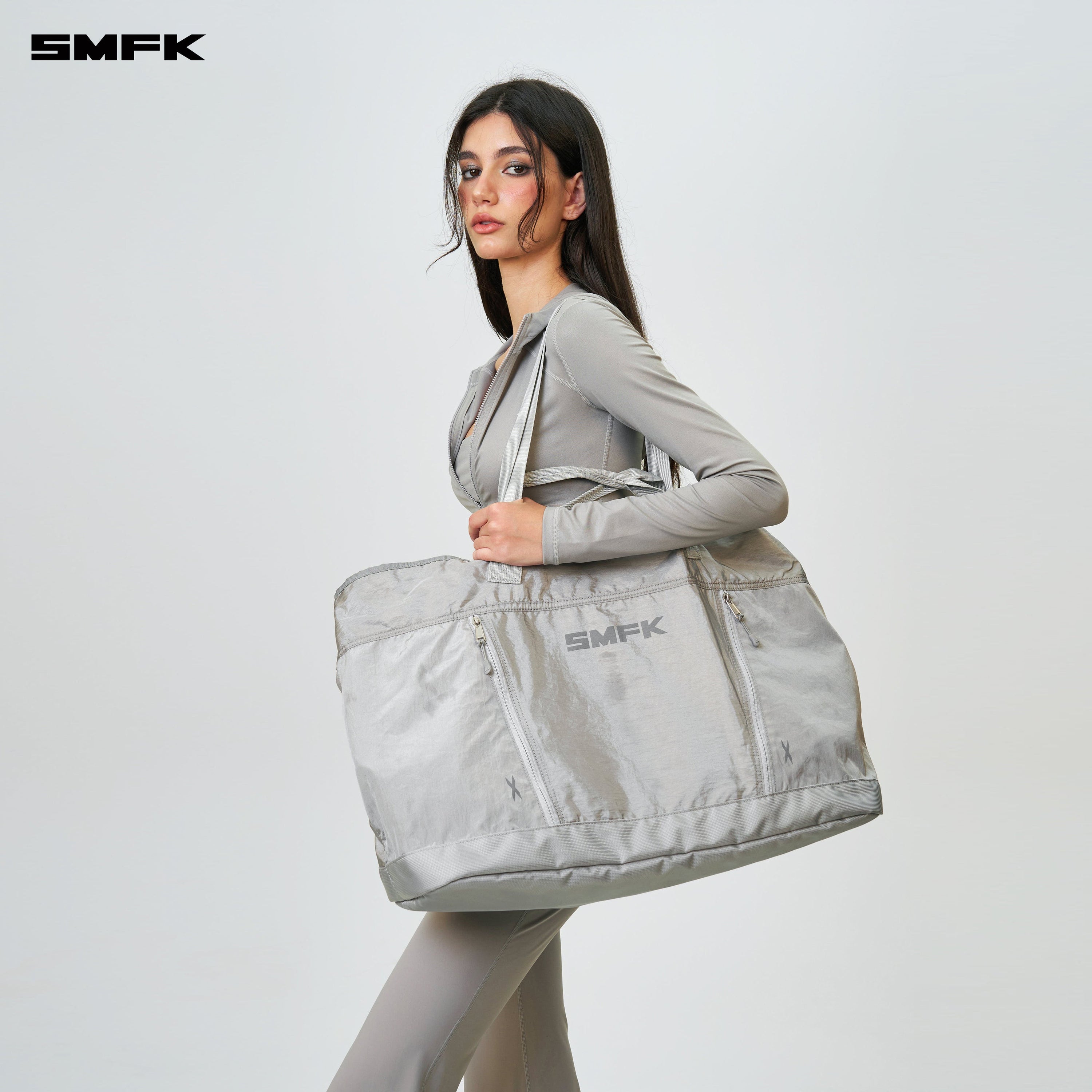 lululemon silver gym bag Small Reusable Tote Carryall (White/Silver) : Clothing, Shoes & Jewelry 3-in-1 Gym Duffle Bag 30L