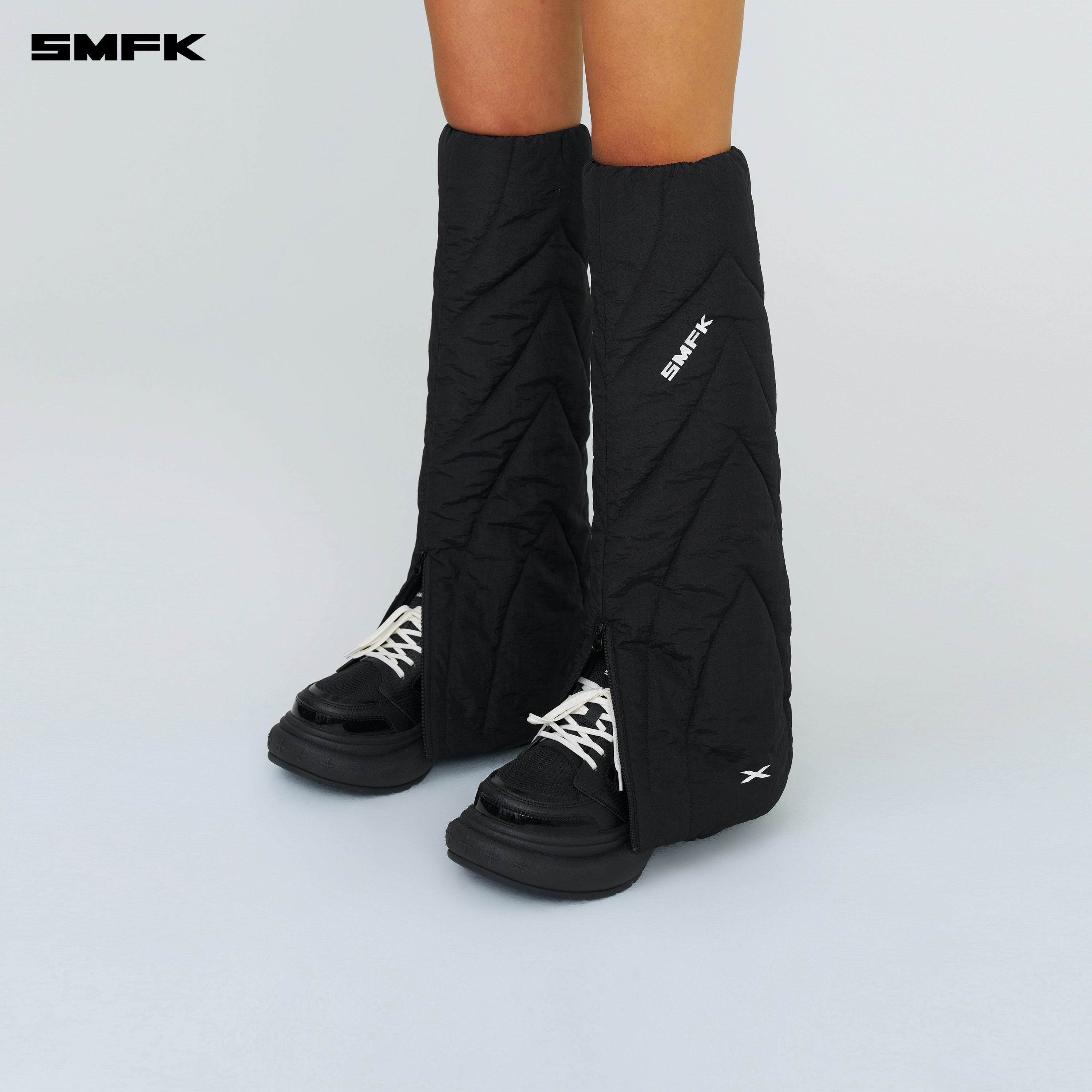 FUTURE Storm Leg Warmer In Black - SMFK Official