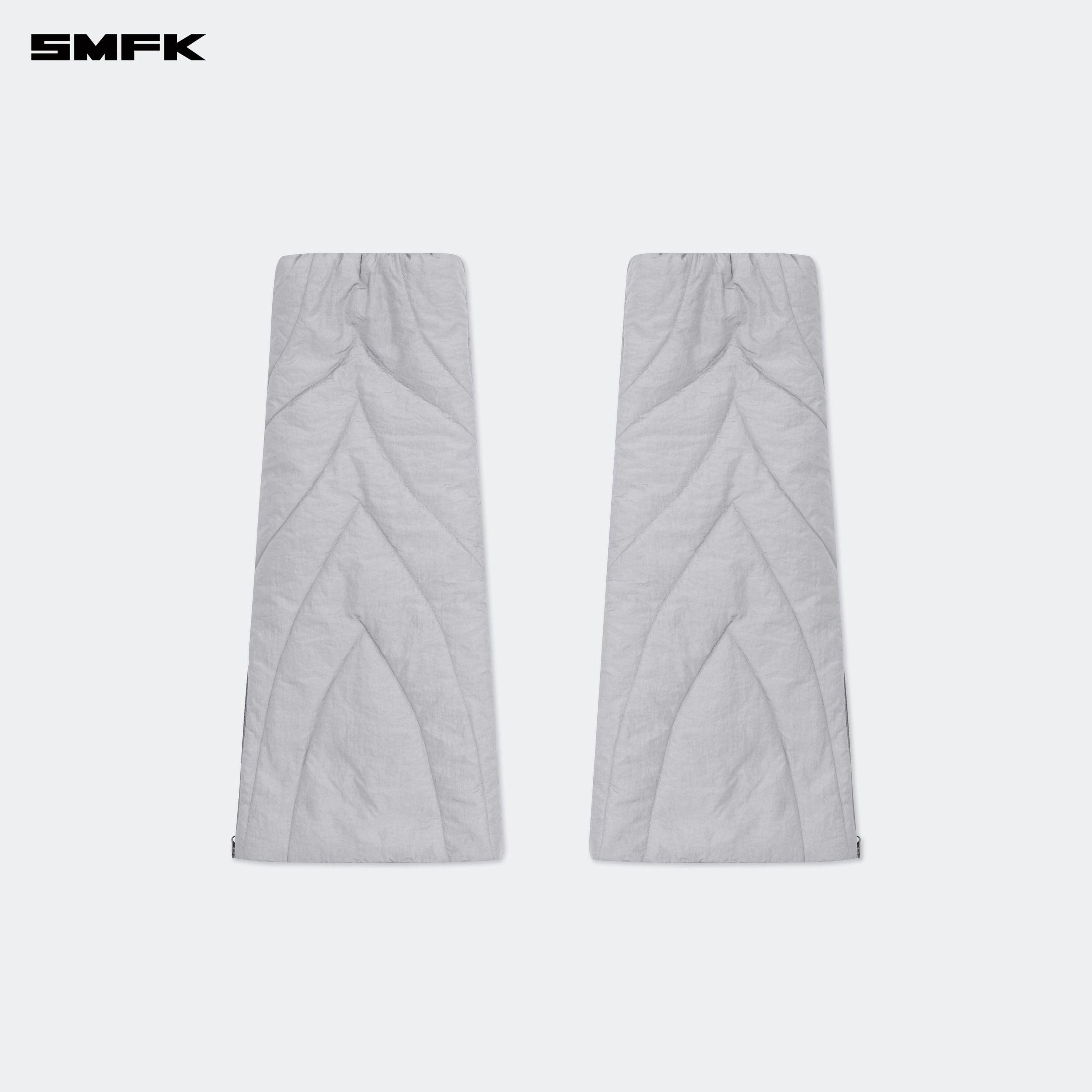 FUTURE Storm Leg Warmer In Silver - SMFK Official