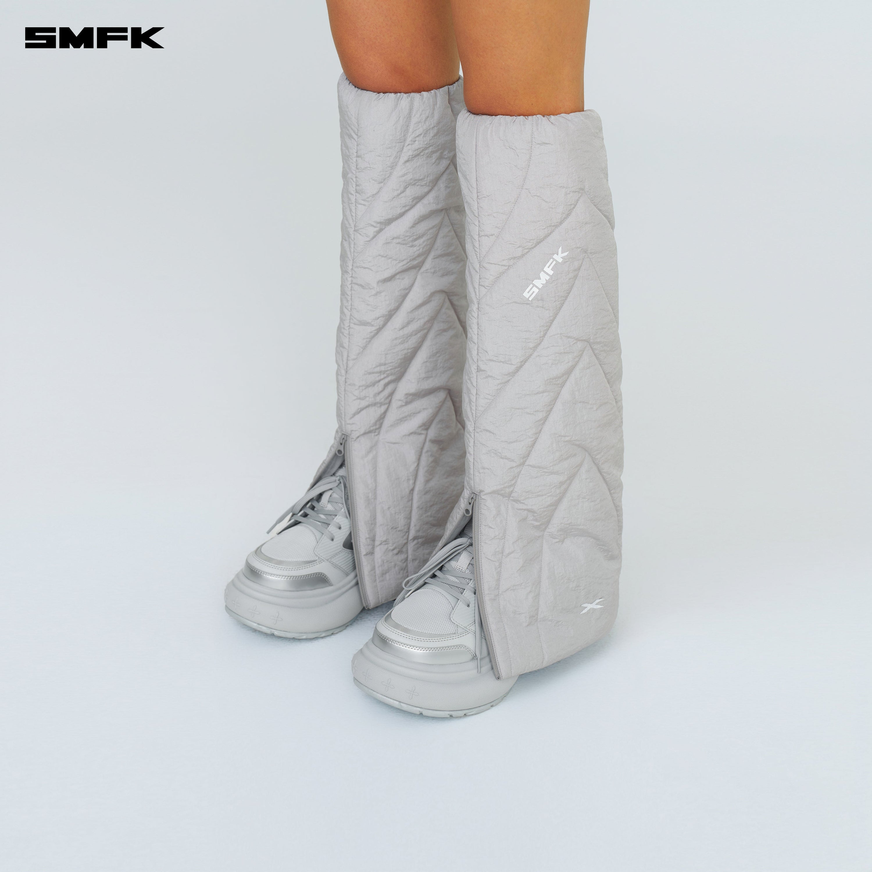 FUTURE Storm Leg Warmer In Silver - SMFK Official