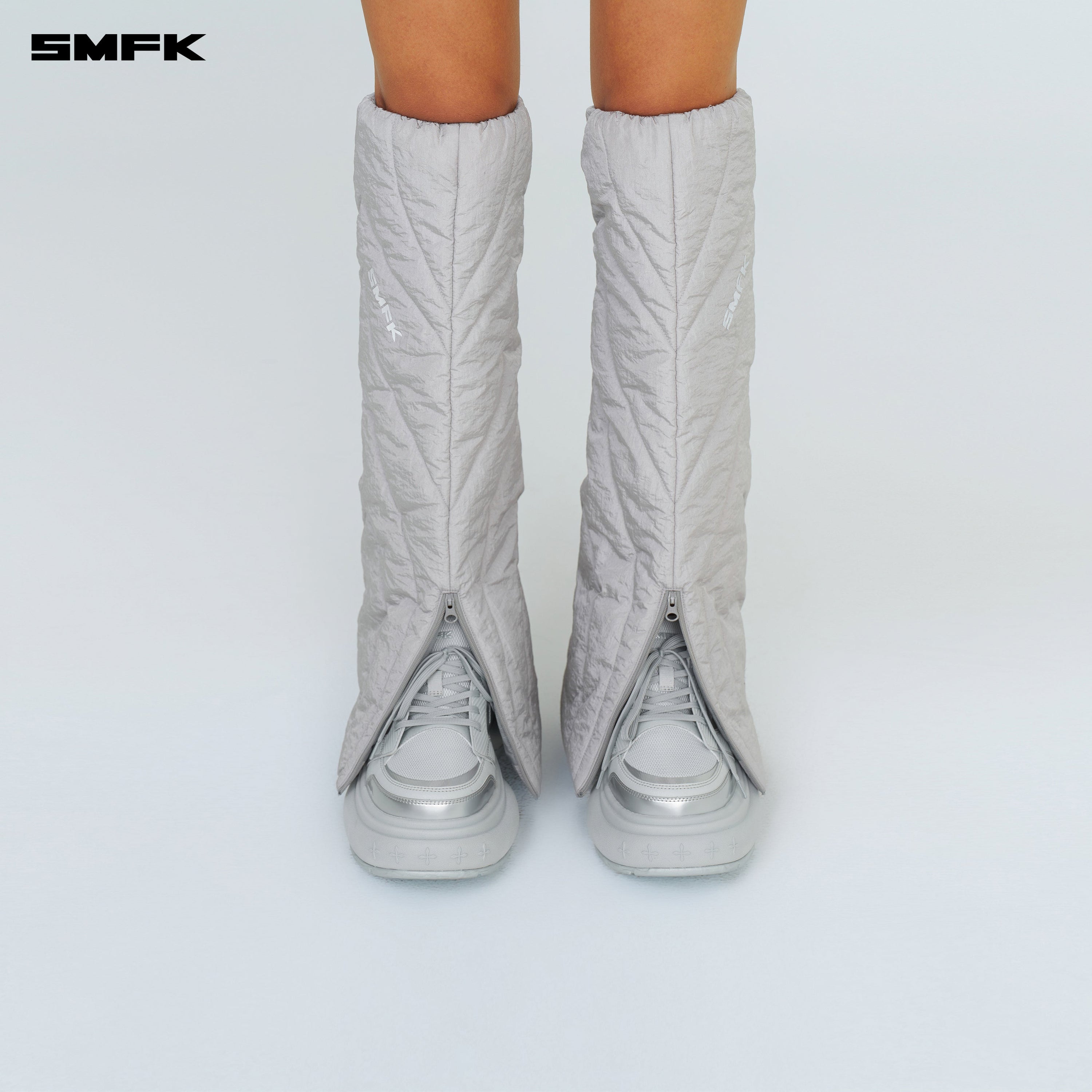 FUTURE Storm Leg Warmer In Silver - SMFK Official