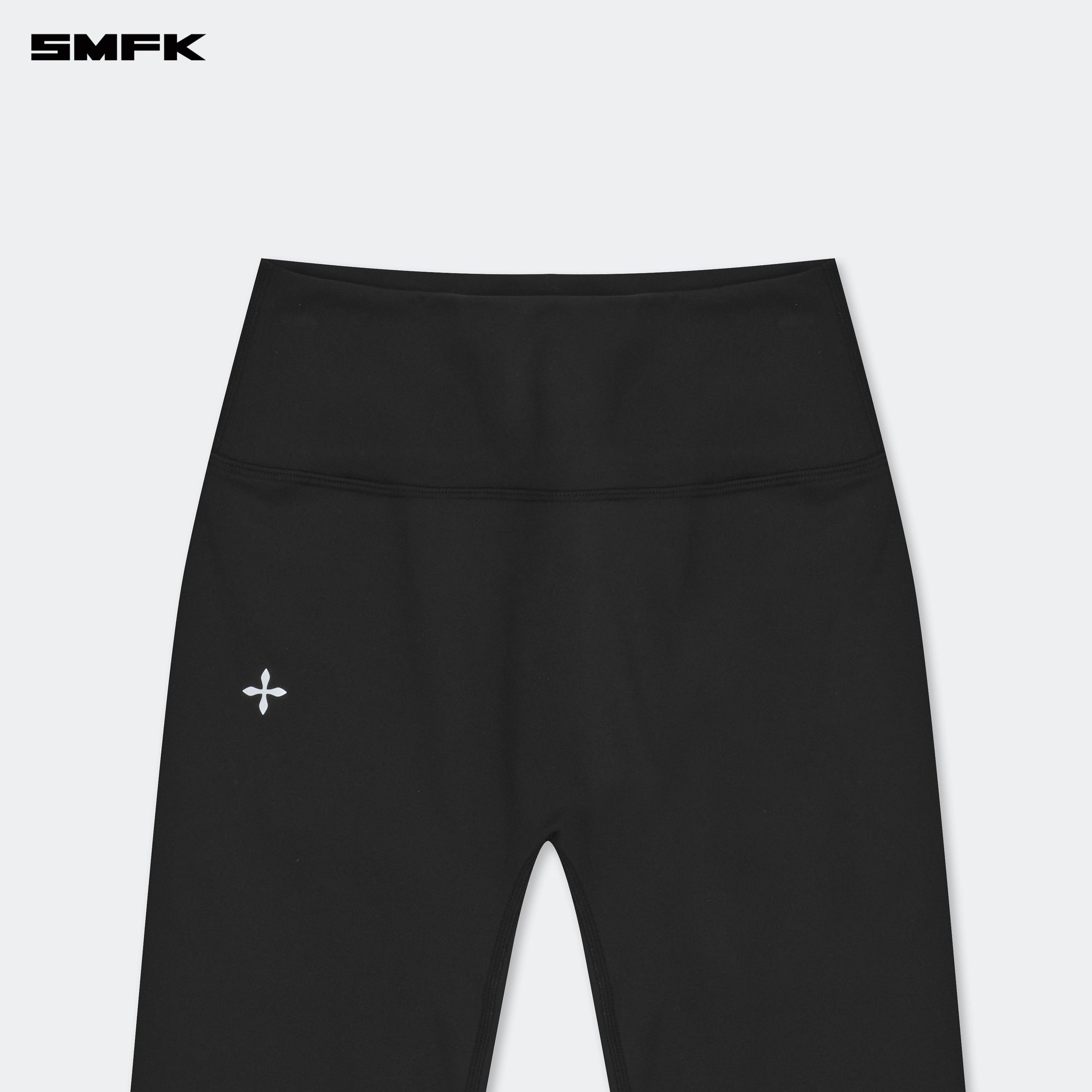 FUTURE X - Heat Shaping Straight Pants Black - SMFK Official