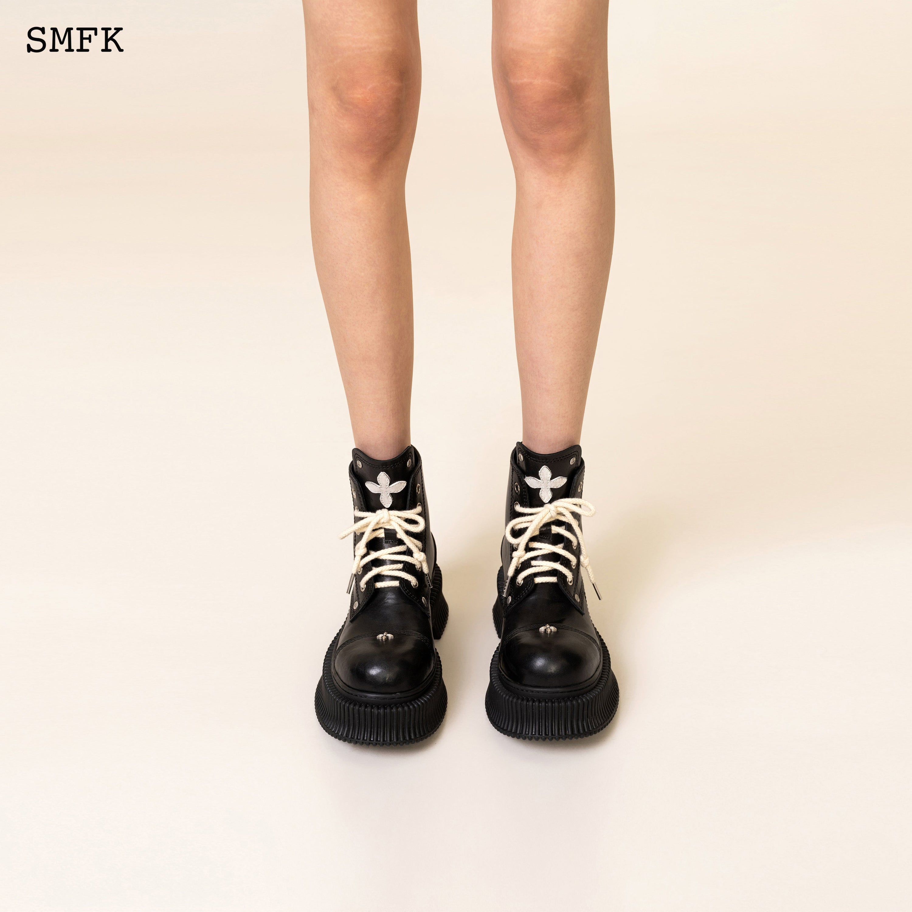 Compass Classic Desert Boots in Black - SMFK Official