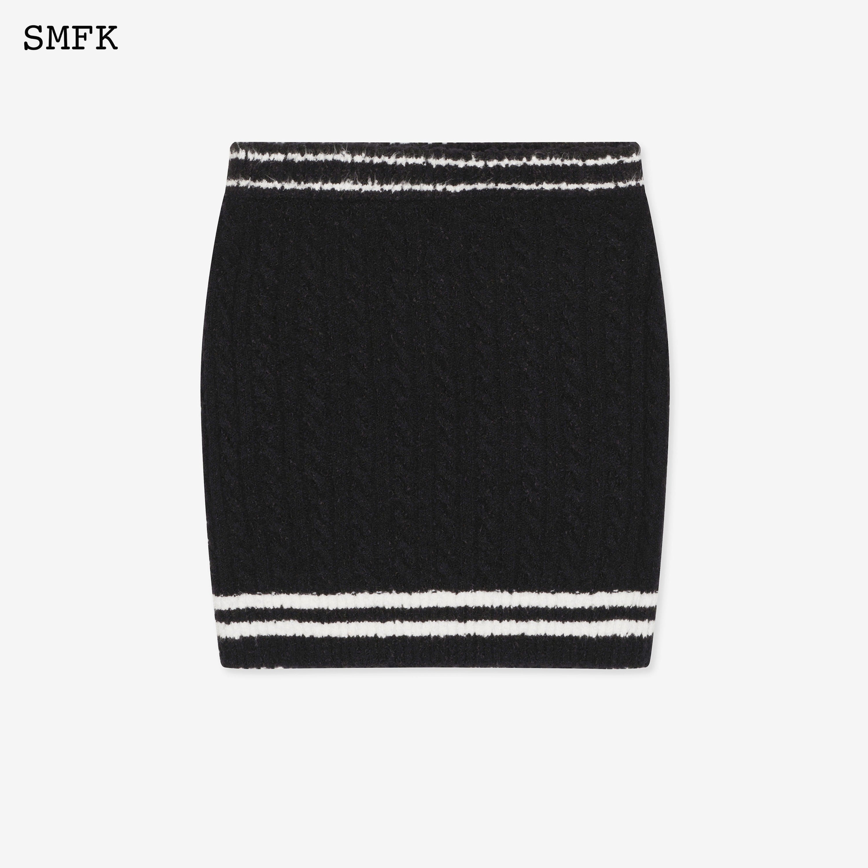 Compass Classical Black Knitted Set - SMFK Official