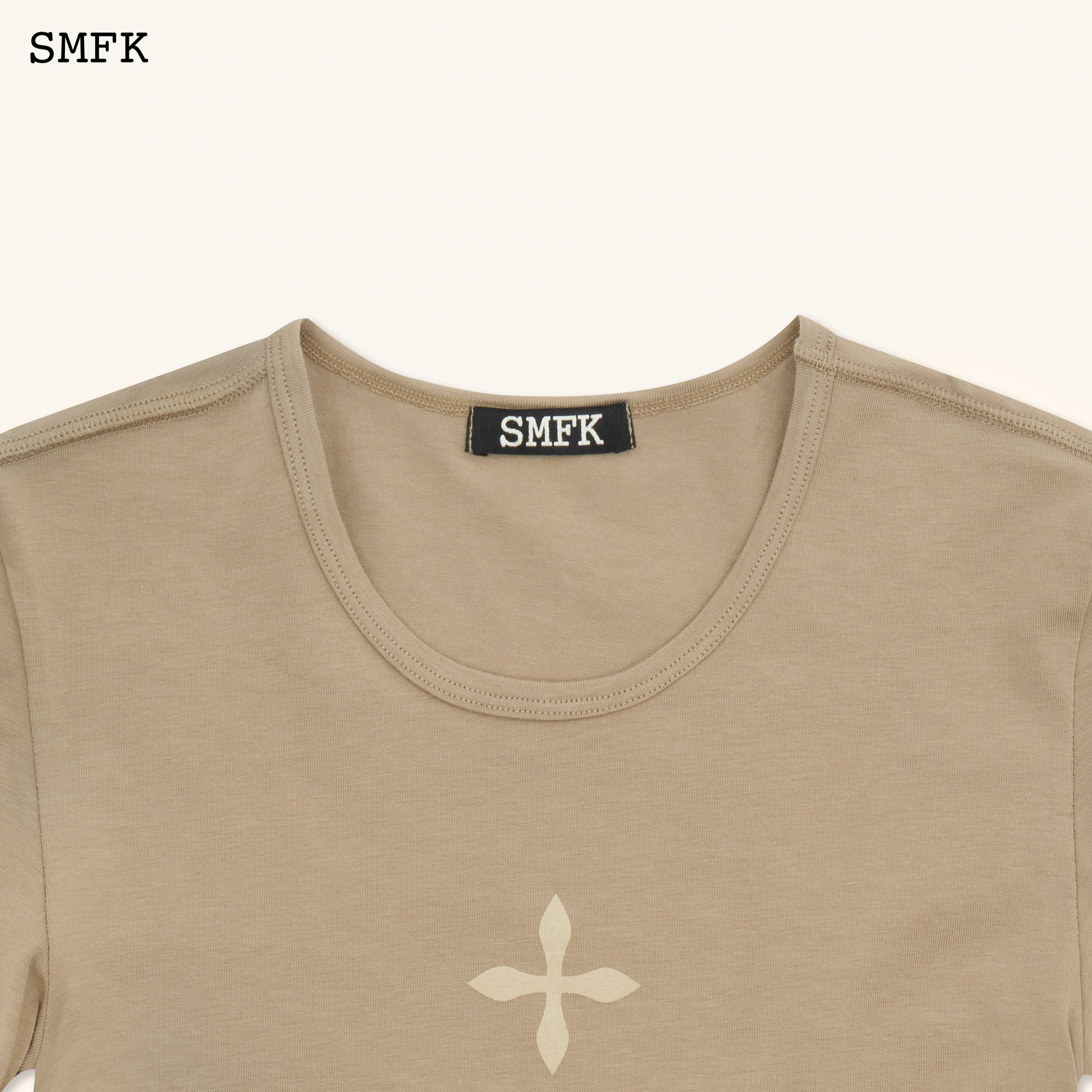 Compass Cross Classic Sporty Tights Tee In Khaki - SMFK Official