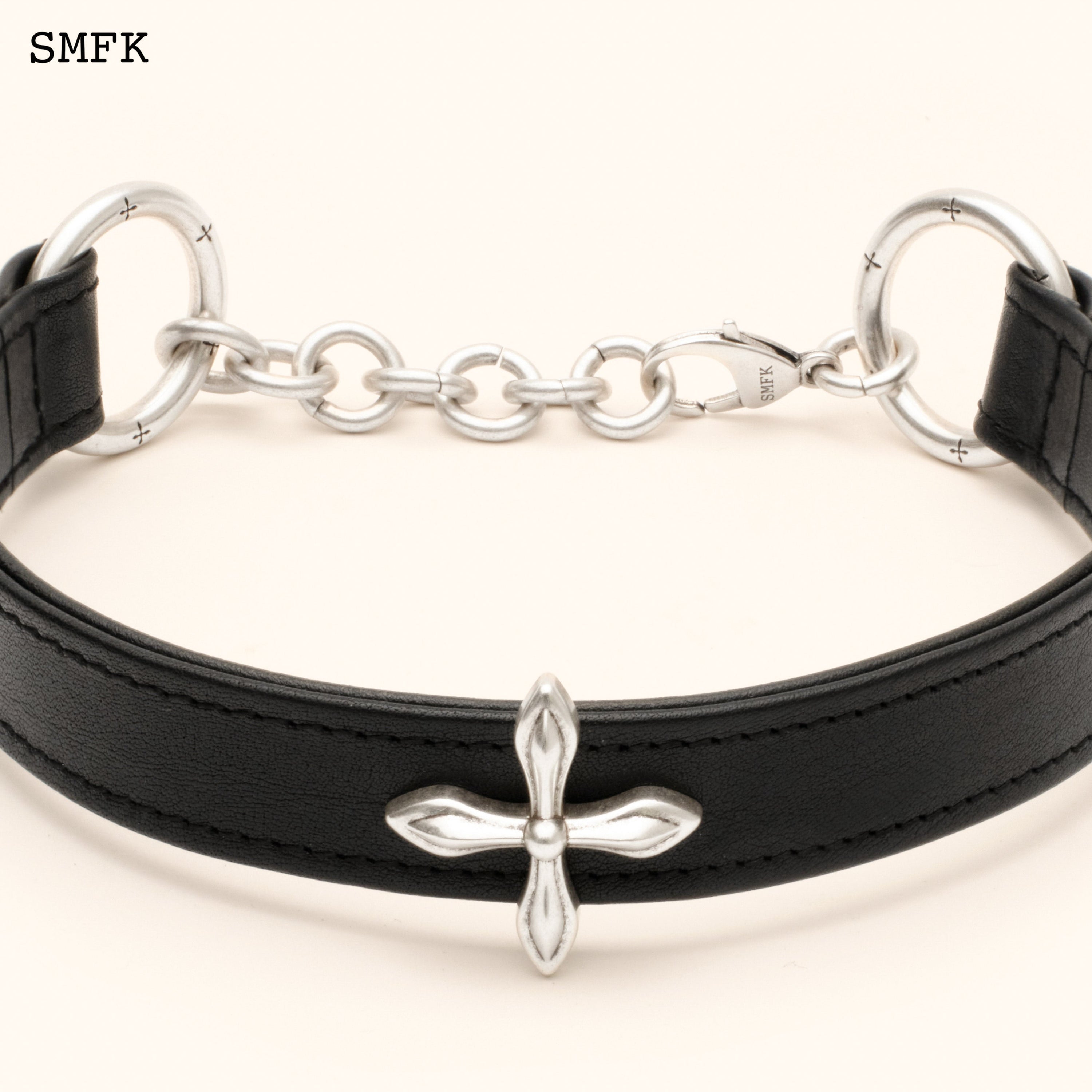 Compass Cross Leather Thick Choker In Black - SMFK Official