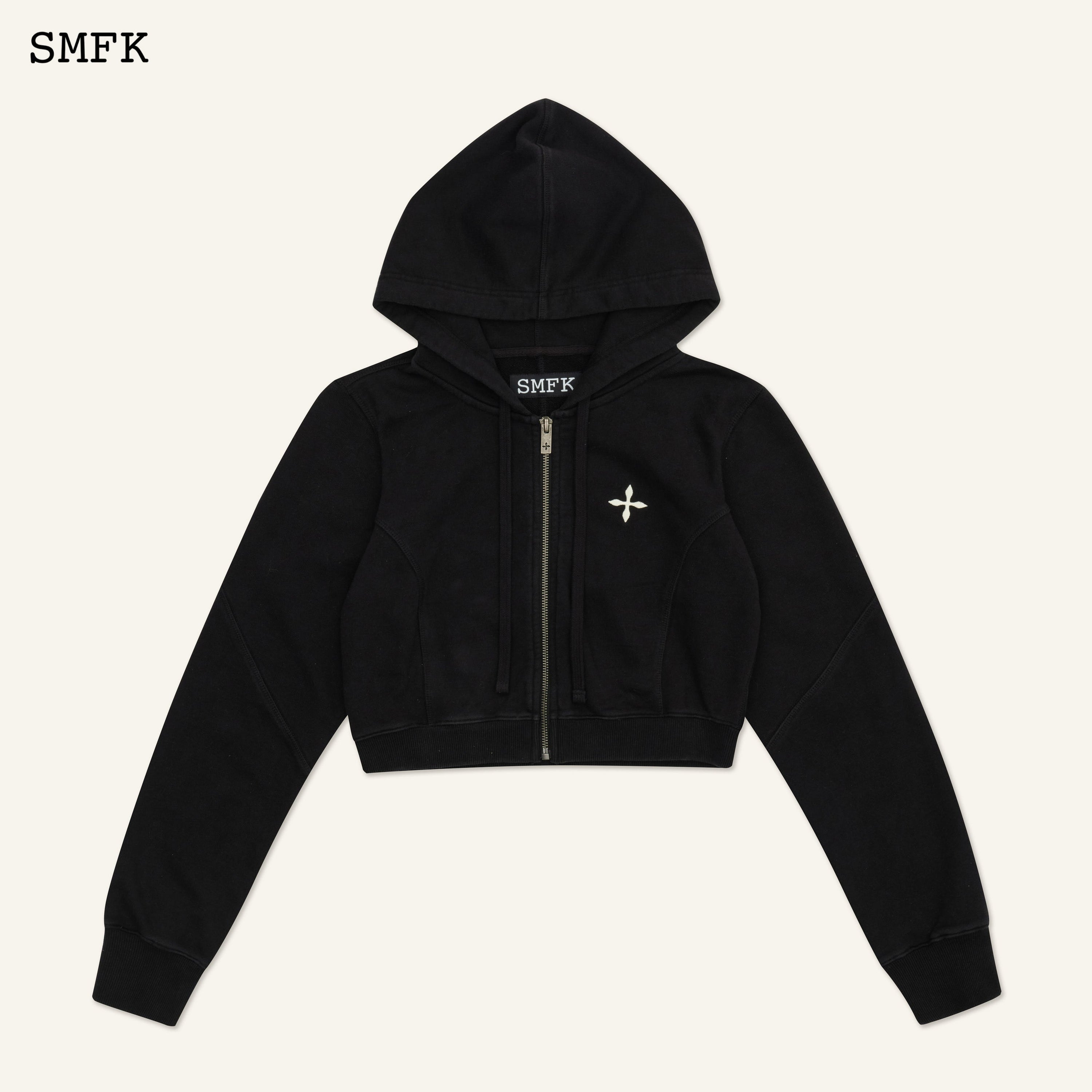 Compass Rush Short Sporty Hoodie In Black - SMFK Official