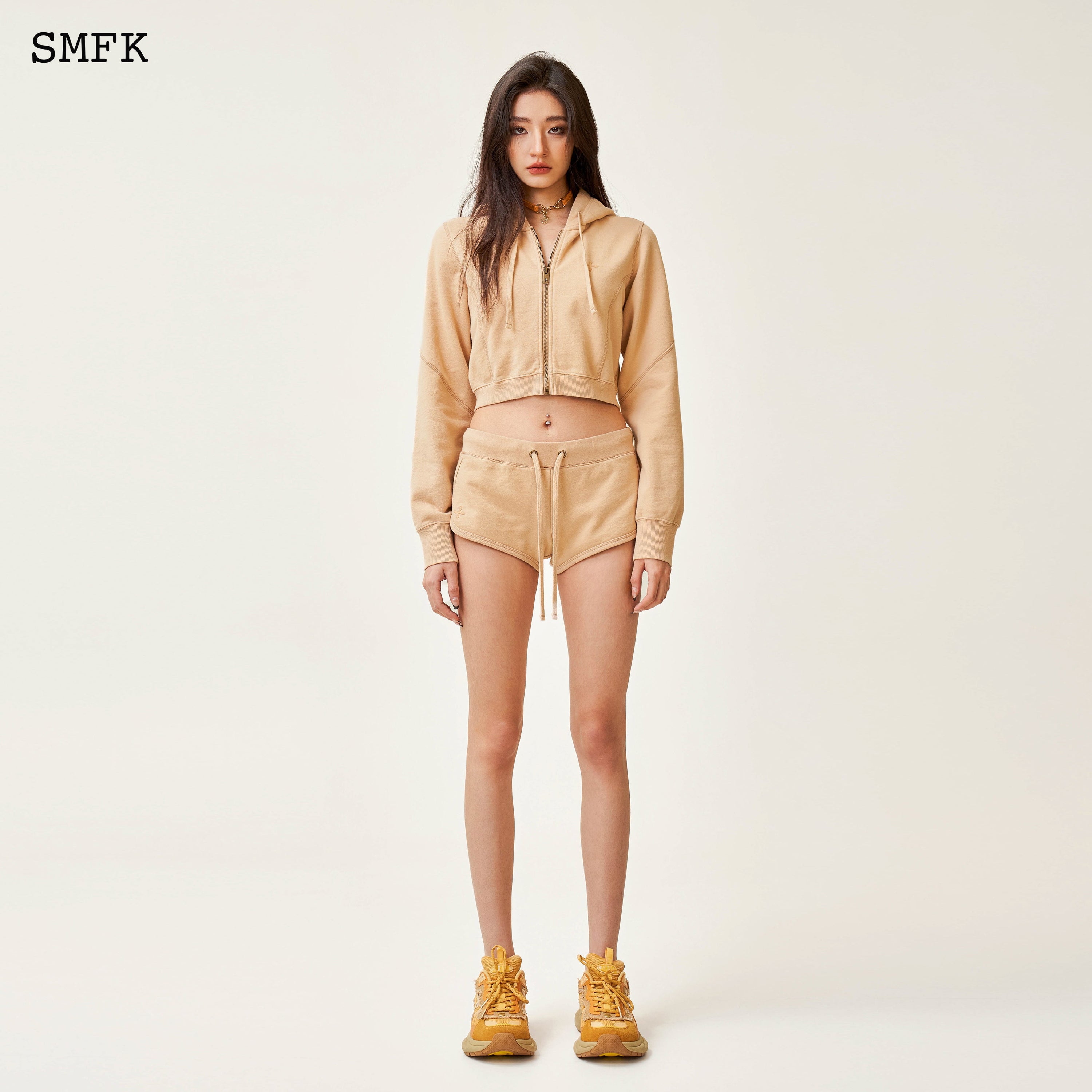 Compass Rush Short Sporty Hoodie In Sand - SMFK Official