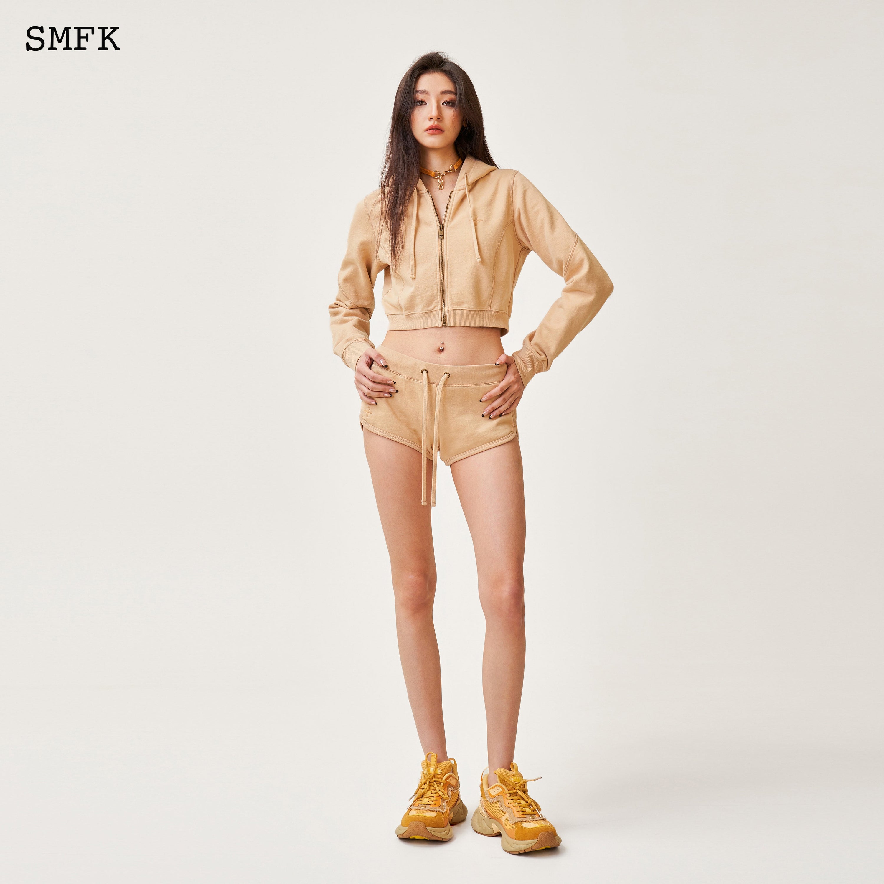 Compass Rush Short Sporty Hoodie In Sand - SMFK Official