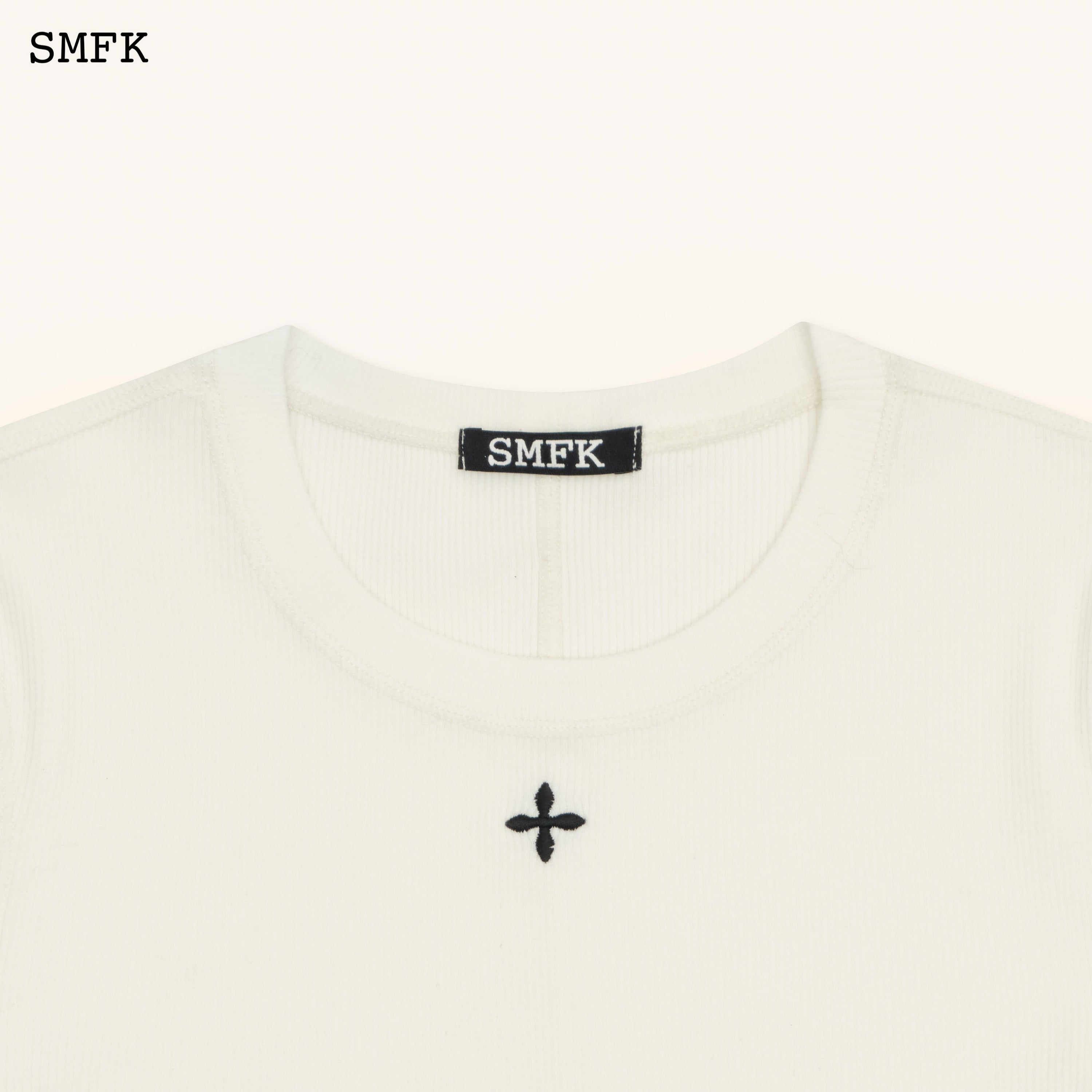 Compass Rush Slim-Fit Tee In White - SMFK Official