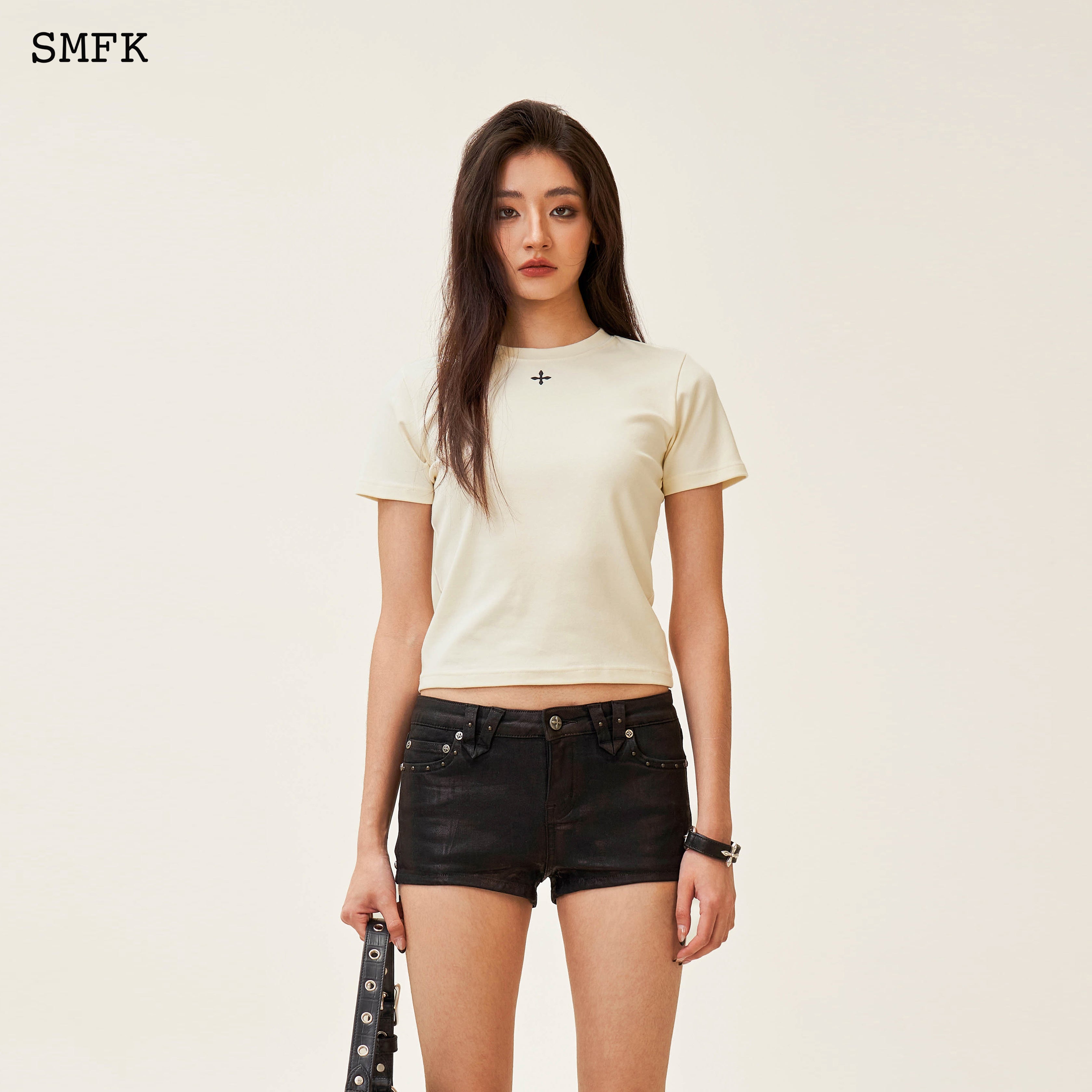 SMFK ブラック ショートパンツ コンパス ターパン ライトニング ブラック ショート ジーンズ – SMFK