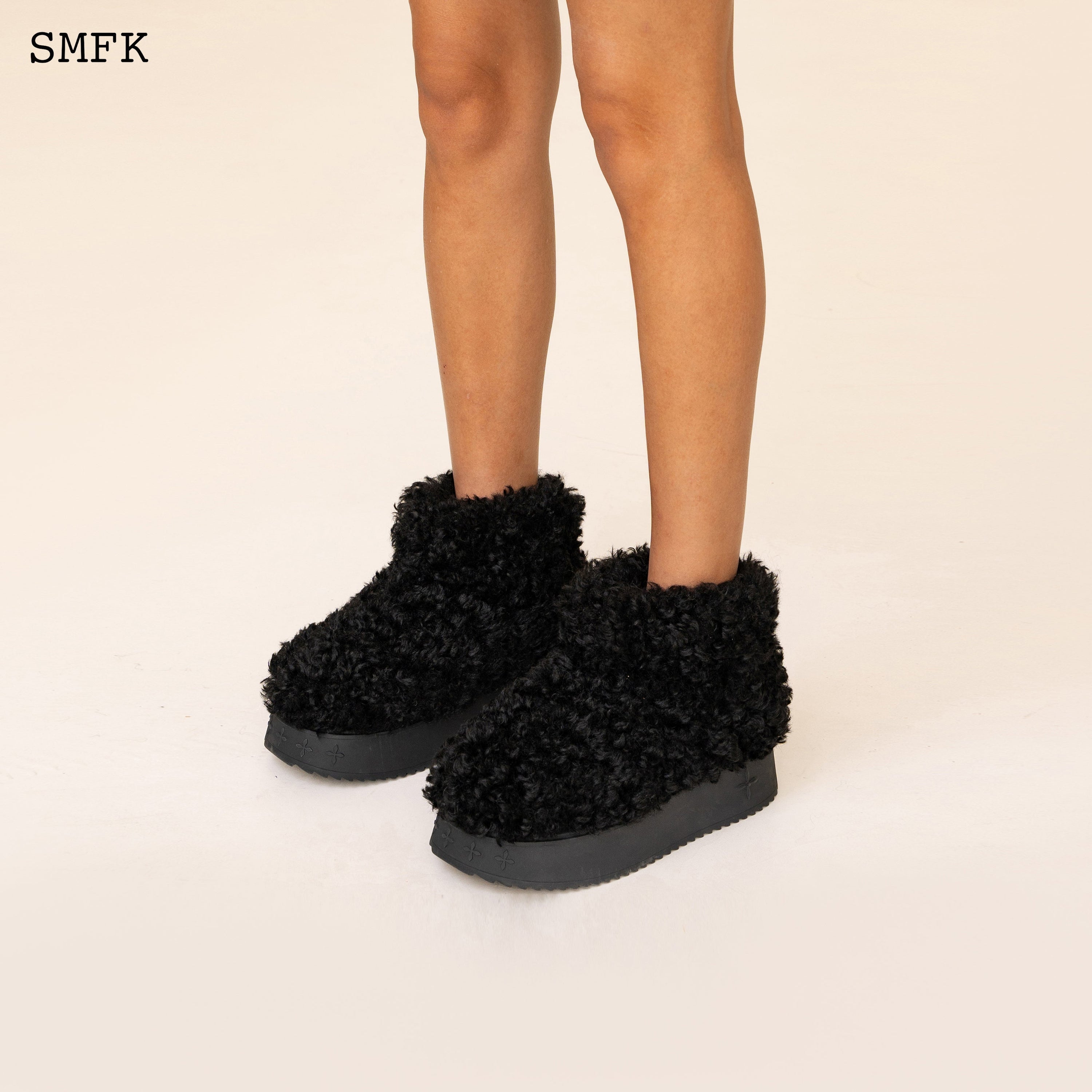 Compass Woolly Black Fluffy Short Boots - SMFK Official