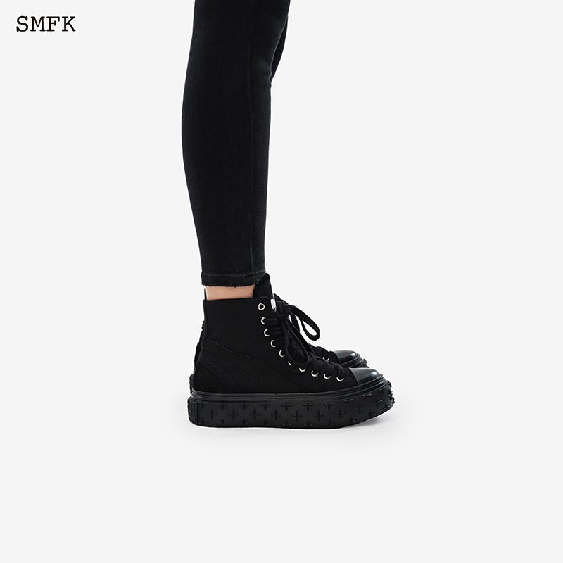 Garden retro high top skate shoe Black - SMFK Official