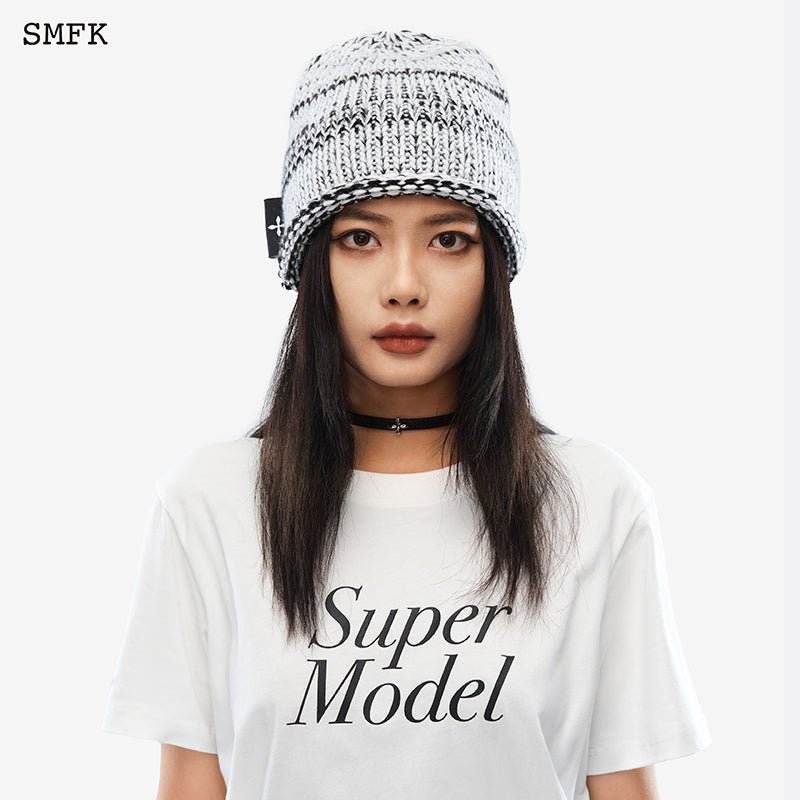 Stray Sheep Woolen Hat Black and white - SMFK Official