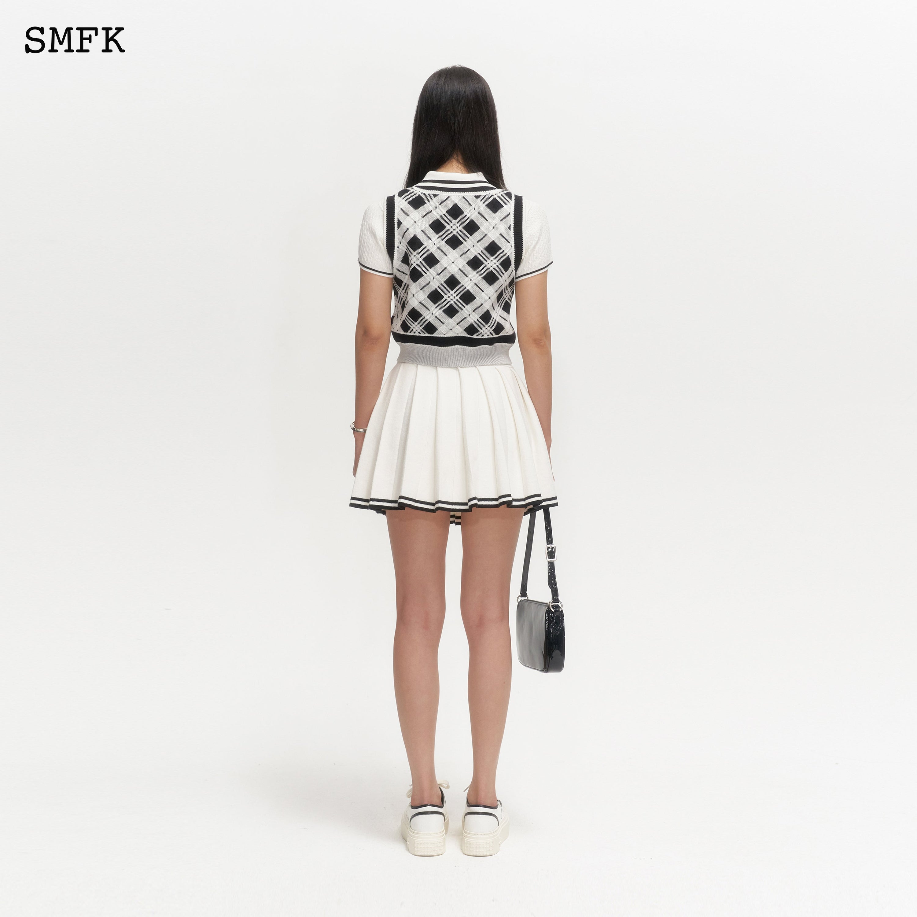 Wilderness Black And White Polo Vest - SMFK Official