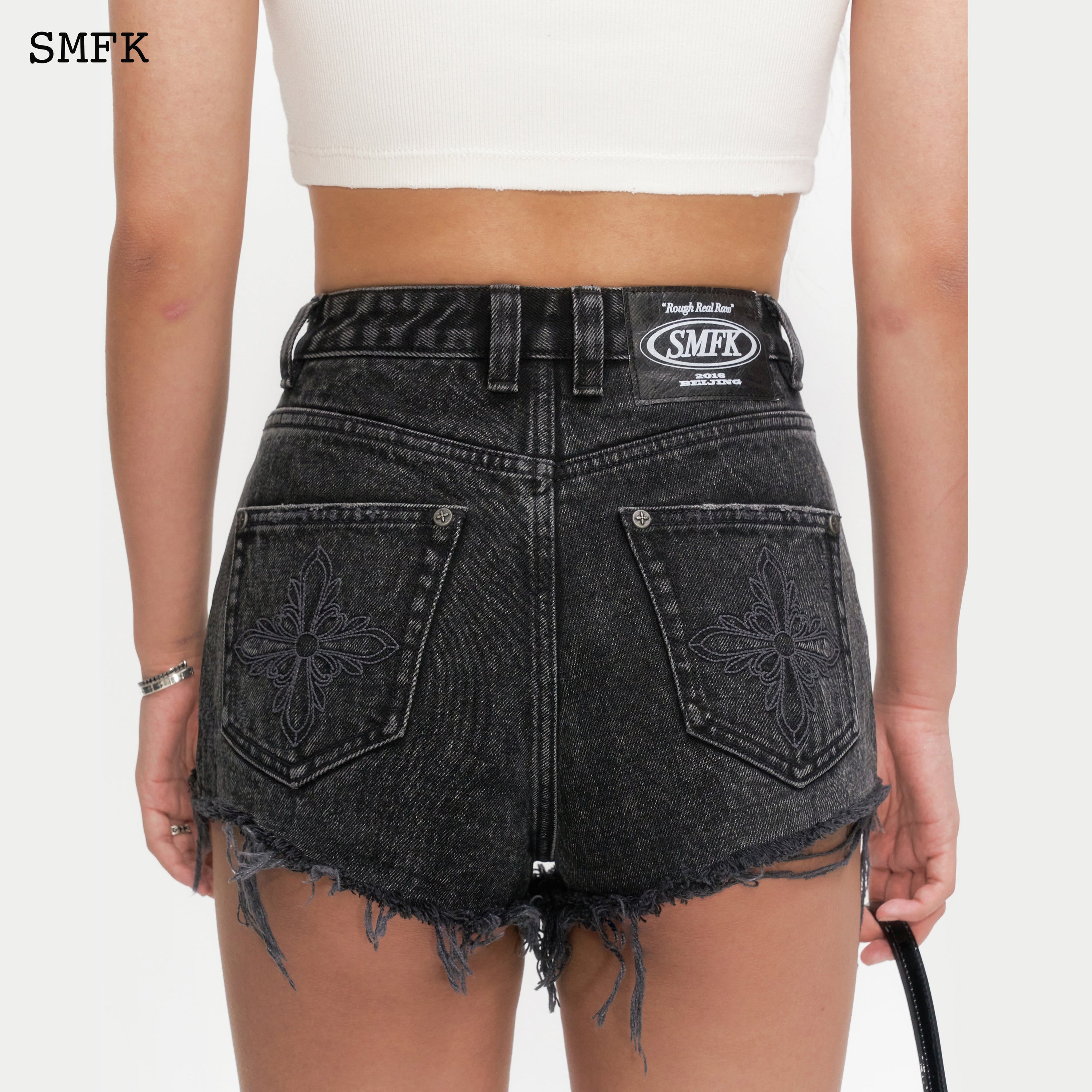 Wilderness Rock Black Short Jeans - SMFK Official