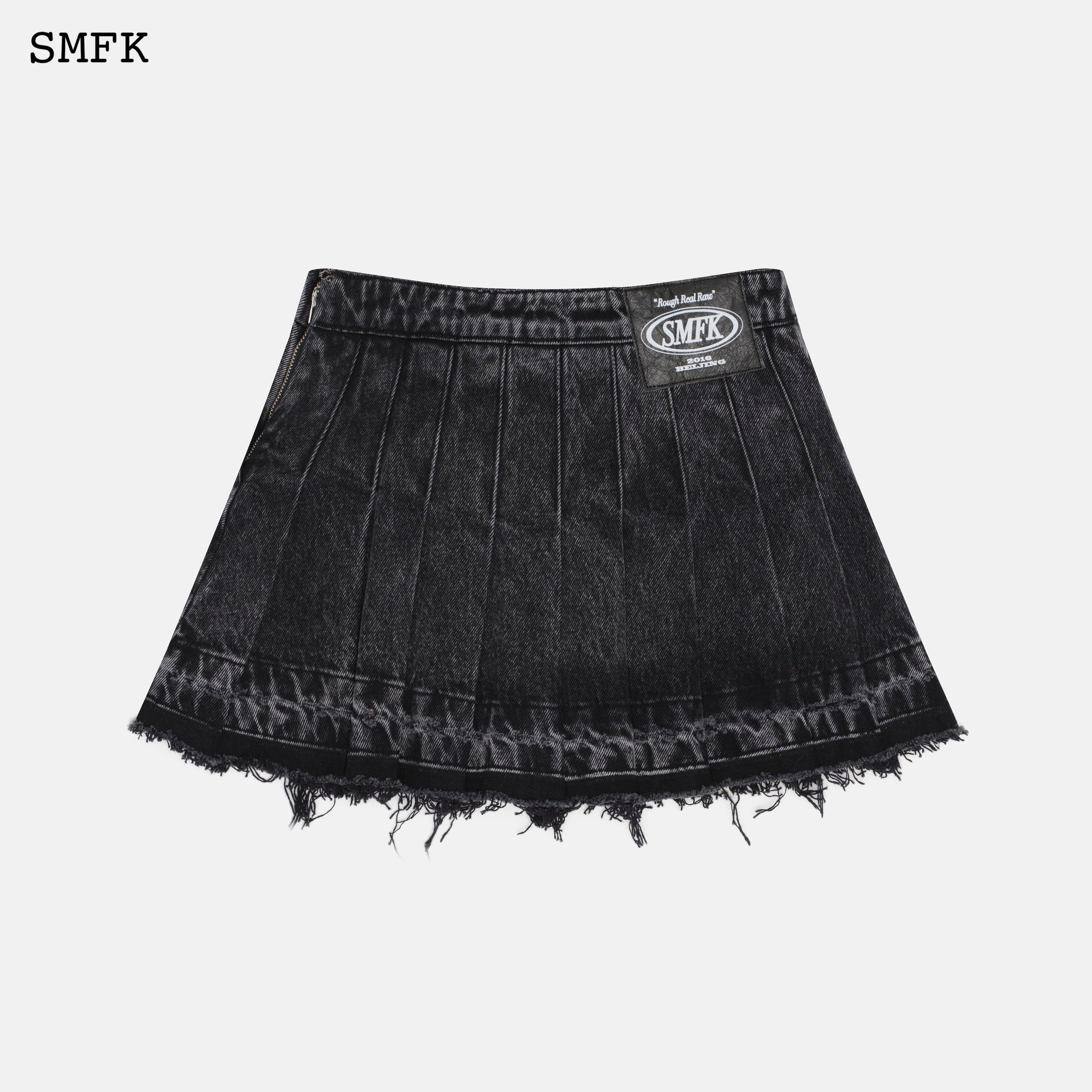 Wilderness Wandering Black Pleated Short Jeans - SMFK Official