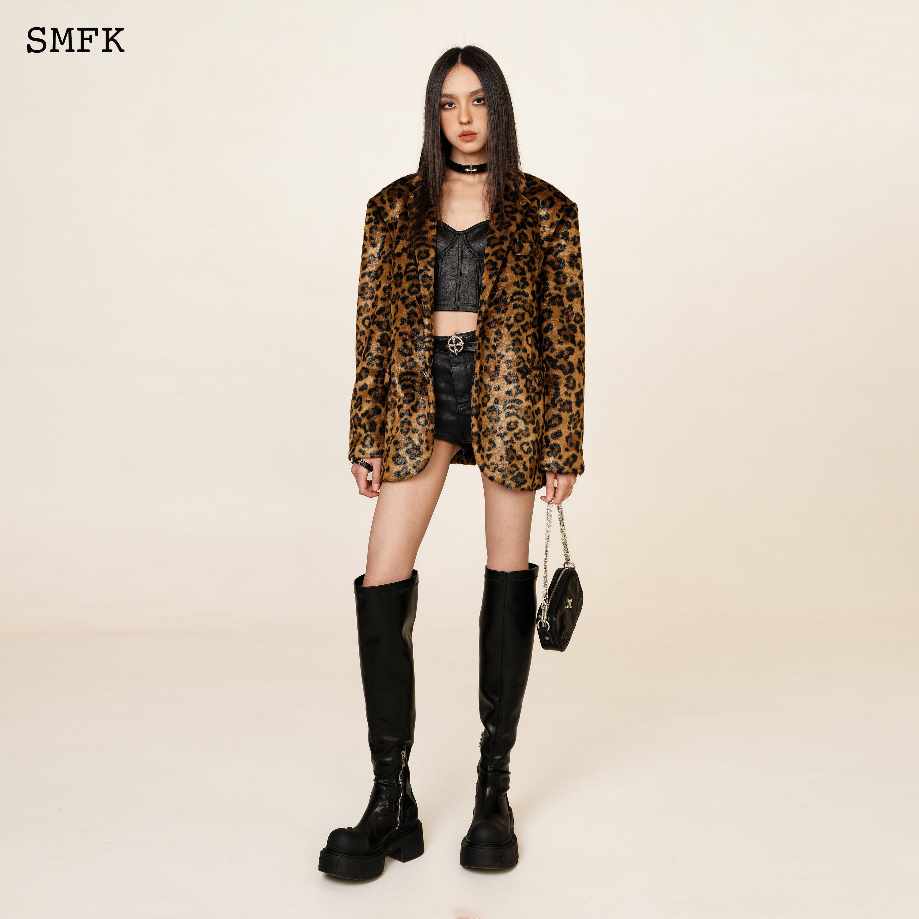 WildWorld Dancer Spotlight Mini Pants - SMFK Official