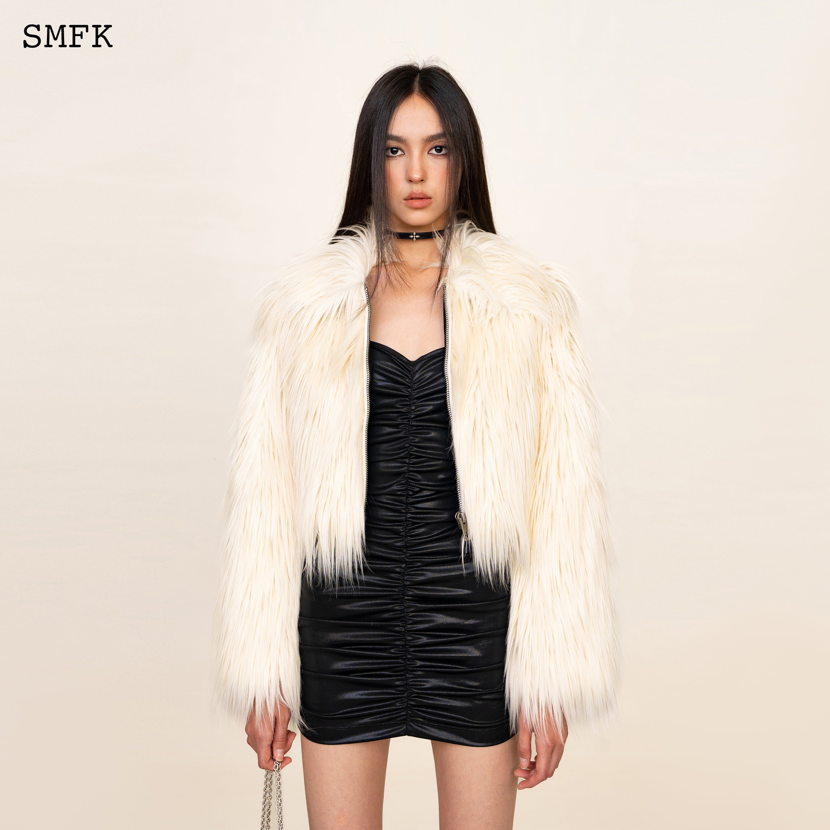 Short white clearance faux fur jacket